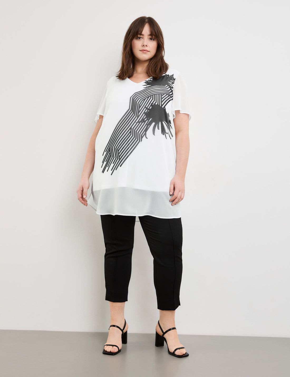 Chiffon Tunic With Short Sleeves_471023-26112_9602_03