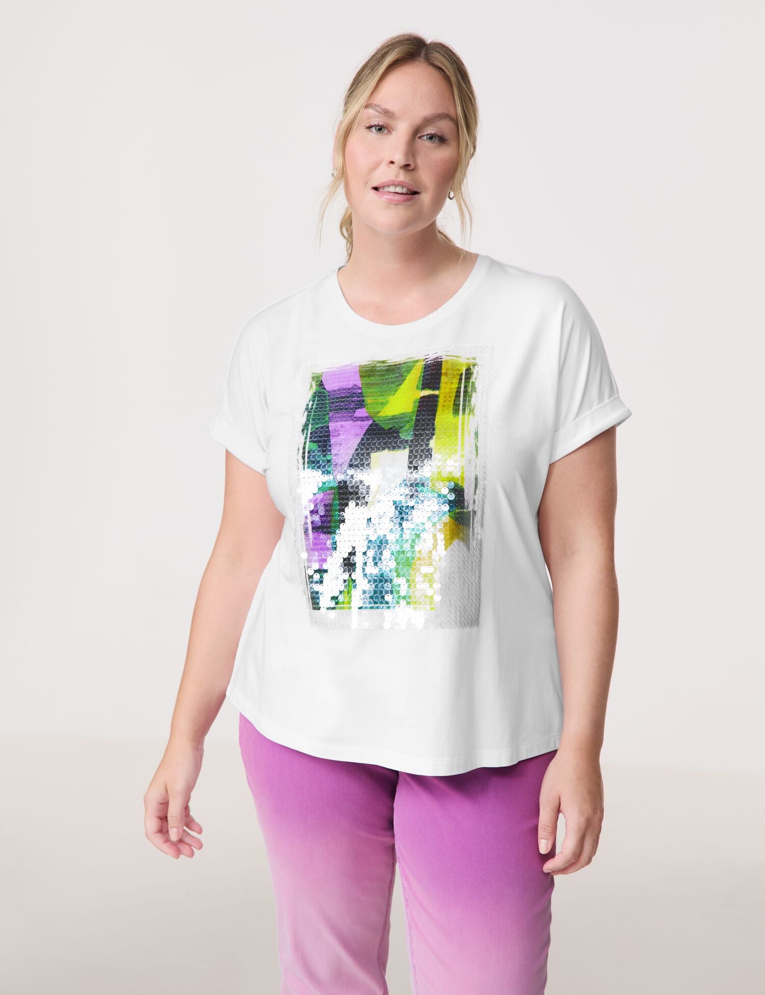 Casual Shirt With A Decorative Front Print_471049-26201_9602_01