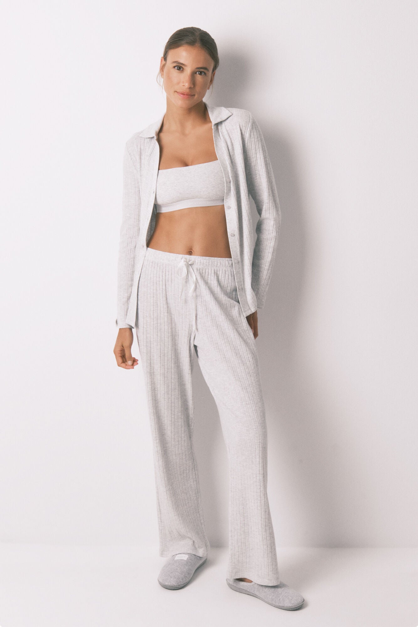 Women Secret_Light Grey/Silver_Long Gray Ribbed Cotton Pajamas_4752530_48_02