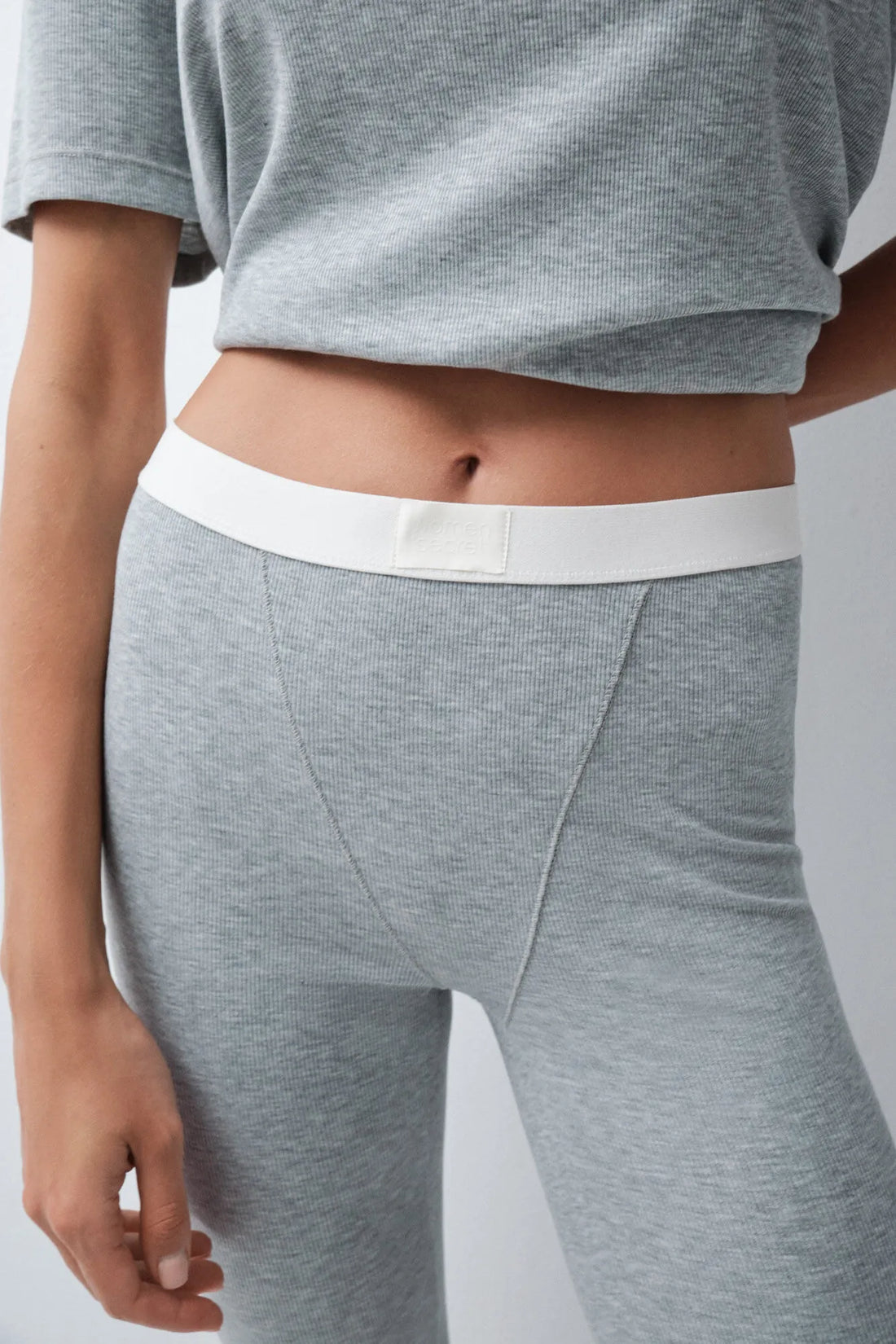 Women Secret Medium Grey Women Grey Long Pyjamas T-Shirt Leggings SKU: 4754187_46 Image 02