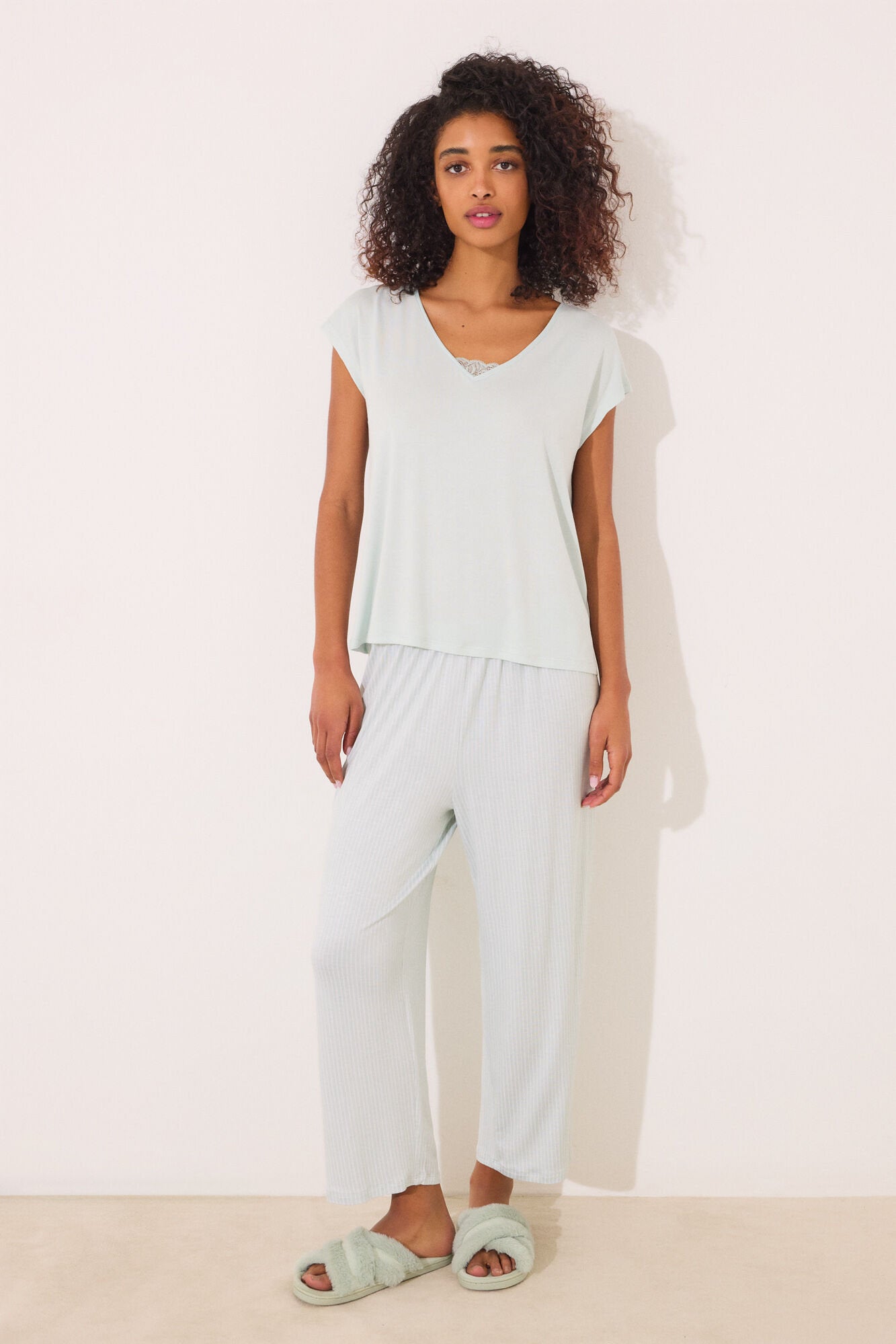 Women Secret_Striped Striped Viscose Capri Pyjamas_4759922_23_07