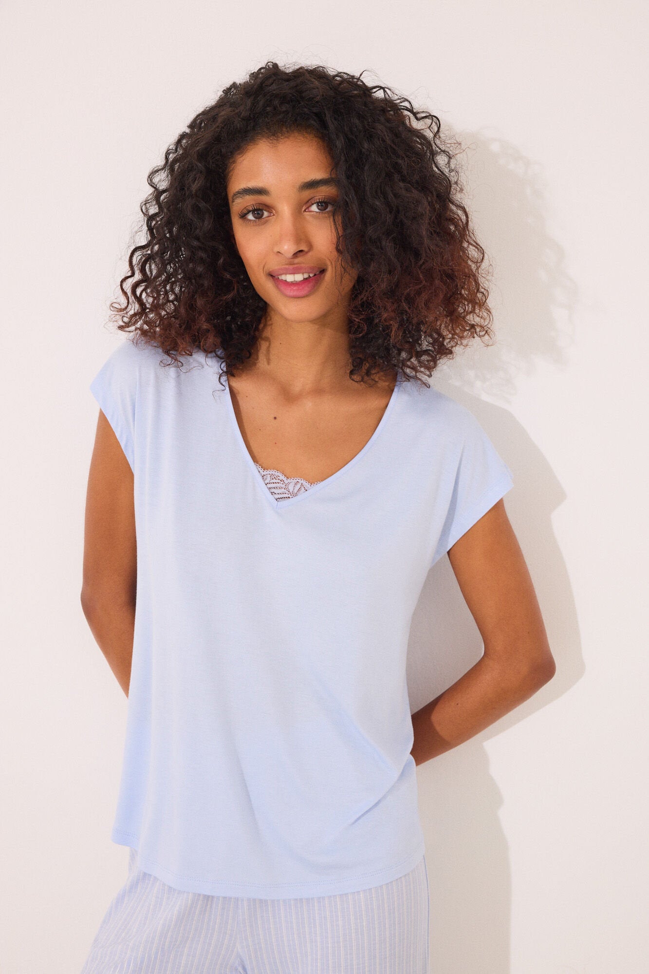 Women Secret_Capri Pyjamas with Blue Striped Viscose_4759924_28_01