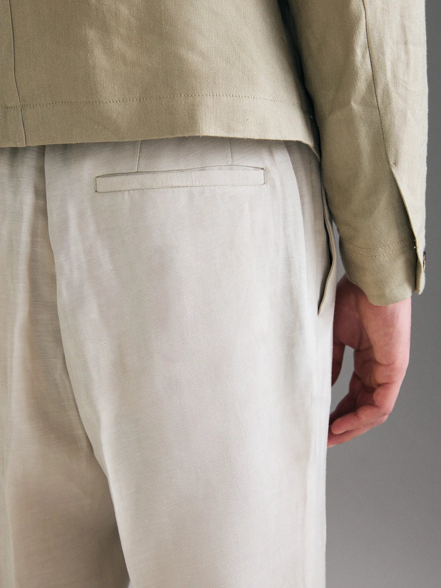Sisley Creamy white Men Linen Blend Joggers SKU: 47HVSF061_901 Image 04