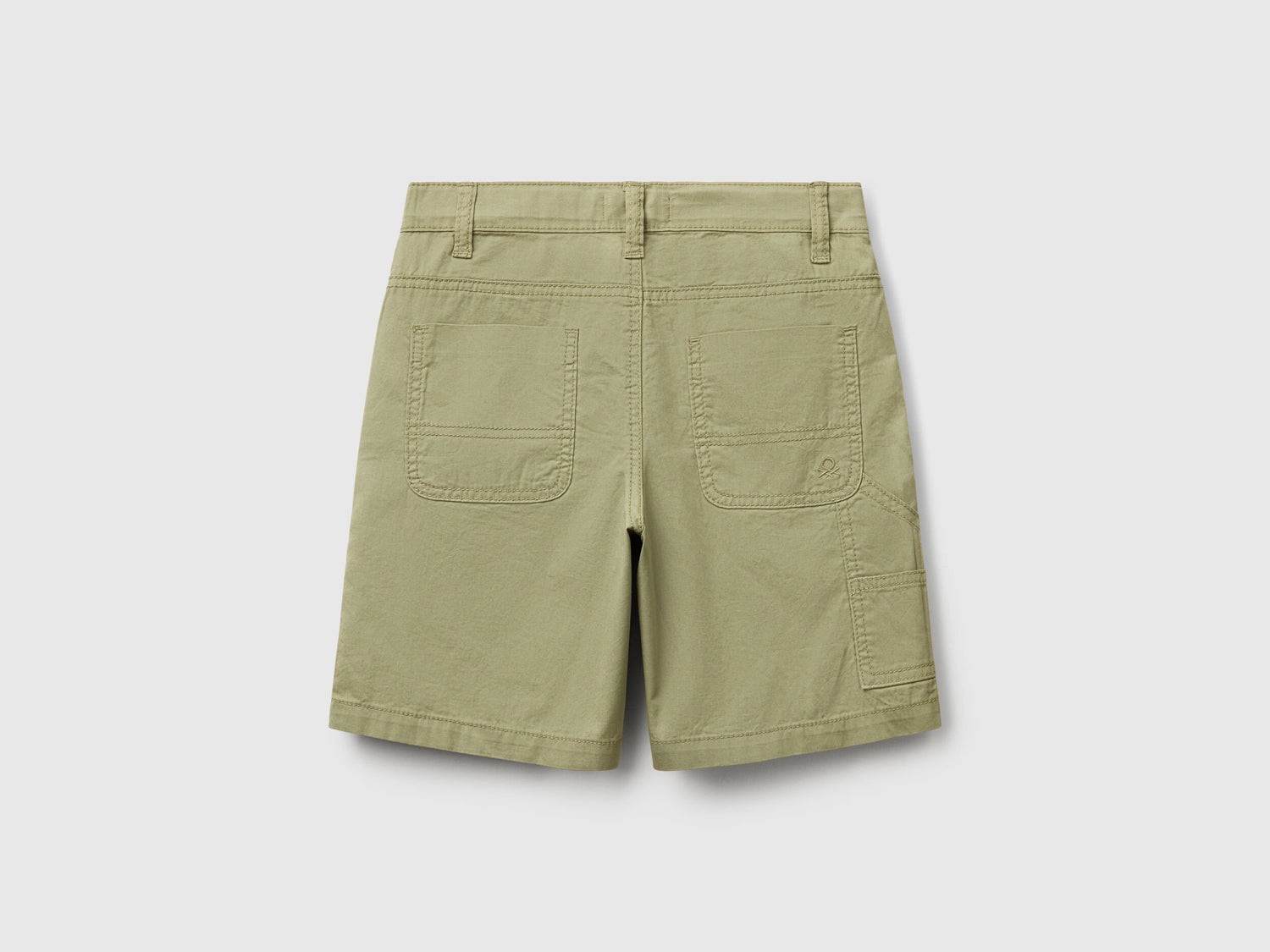 Benetton_Lightweight Bermudas_47RGC902U_26K_02