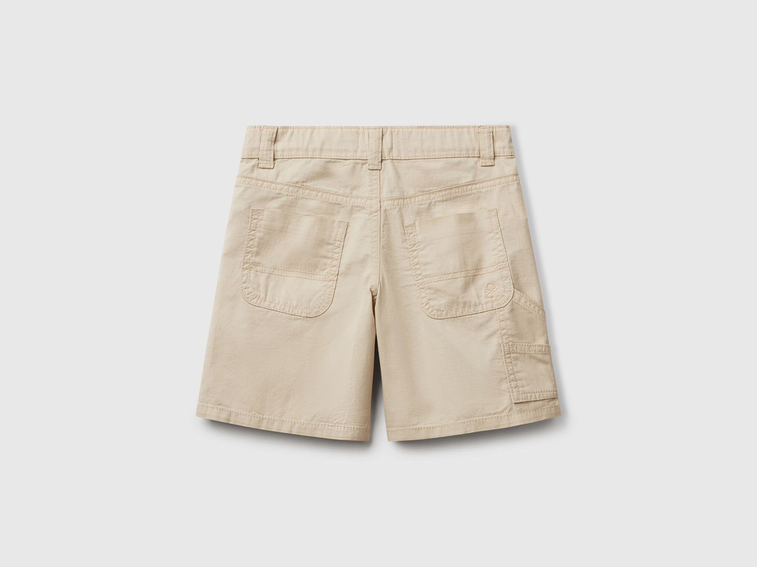 Benetton_Five Pocket Bermudas_47RGG901Y_152_02
