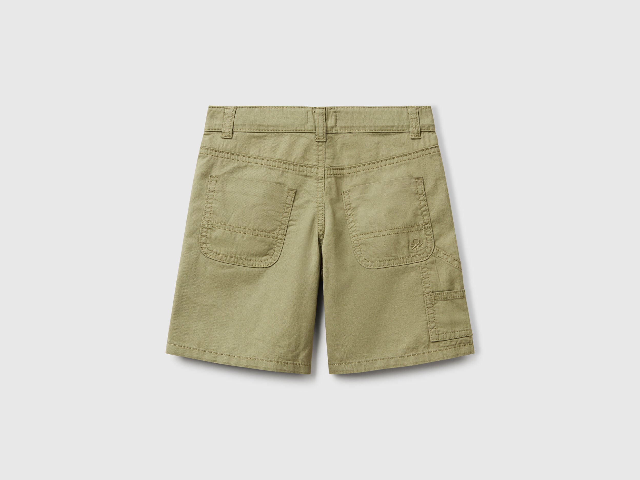 Benetton_Five Pocket Bermudas_47RGG901Y_26K_02