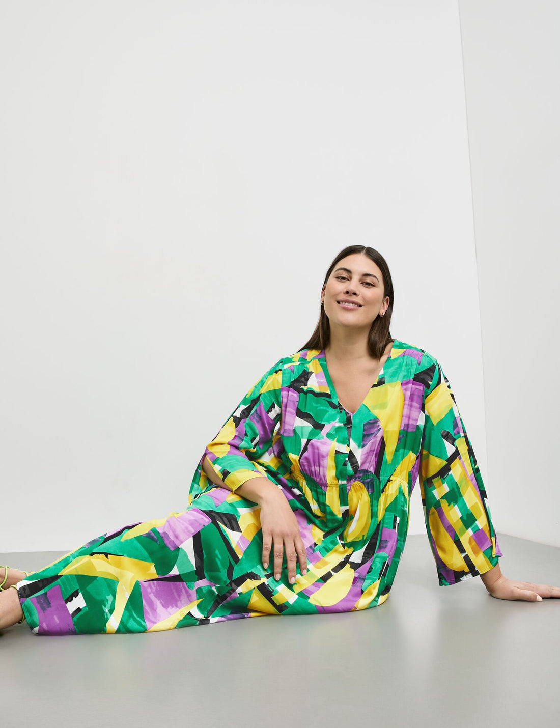 Boho Dress With A Colourful Print_480024-21064_5602_04