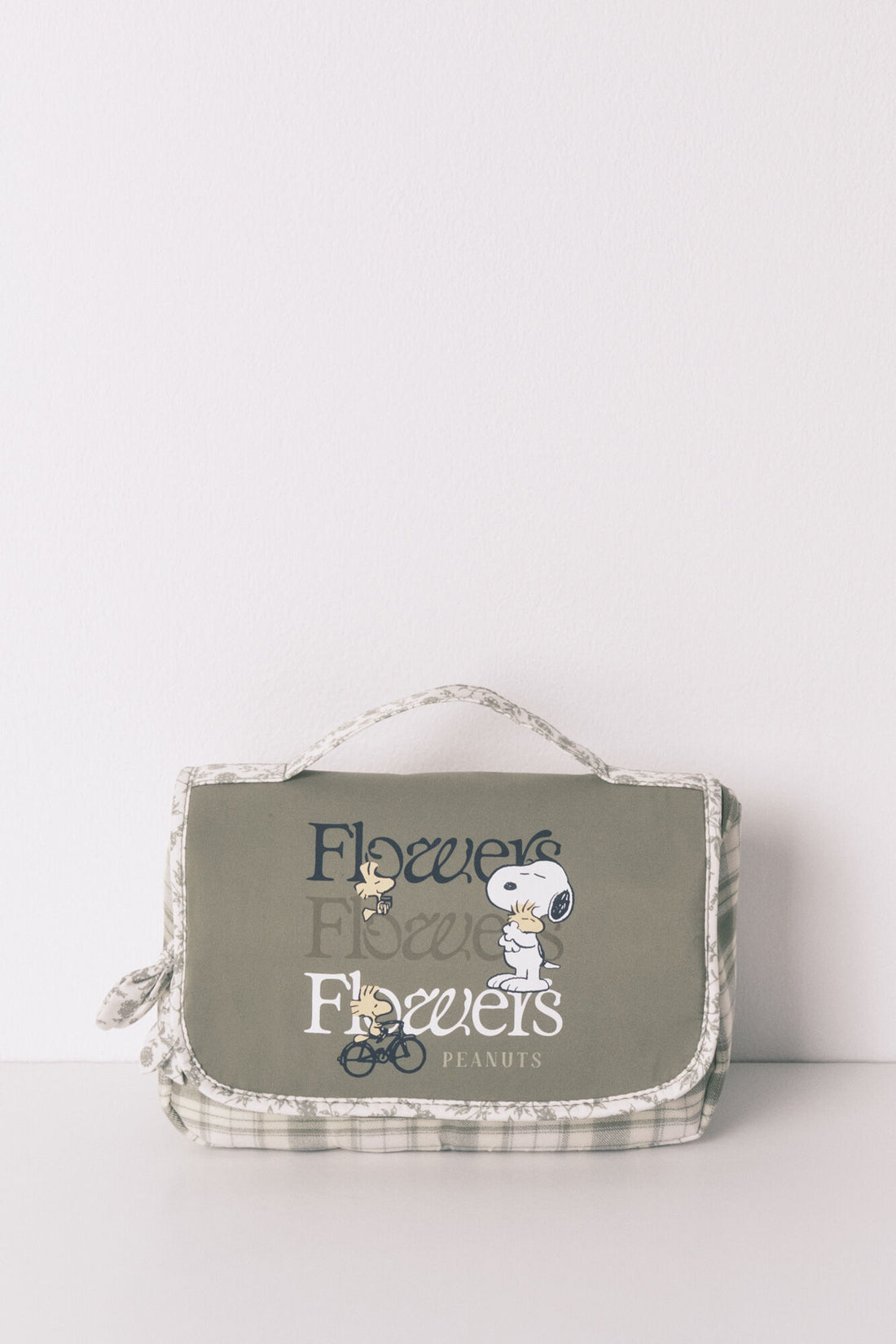 Women Secret_Green Print_Large Vanity Case with Green Snoopy Hanger_4842009_29_01