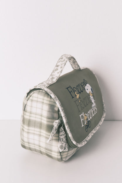 Women Secret_Green Print_Large Vanity Case with Green Snoopy Hanger_4842009_29_03