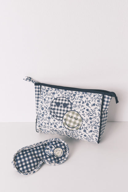 Women Secret_Blue Print_Medium Blue Smileyworld¨ Nylon Vanity Case_4842010_19_04