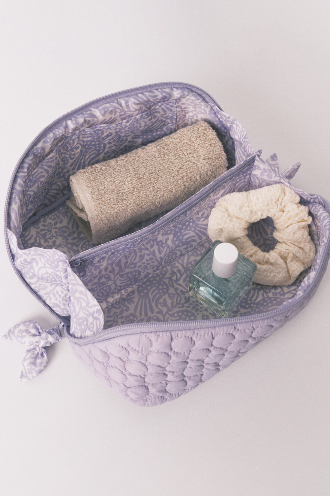 Women Secret_Purple-Lilac_Medium Puffer Lilac Vanity Case_4842015_76_02