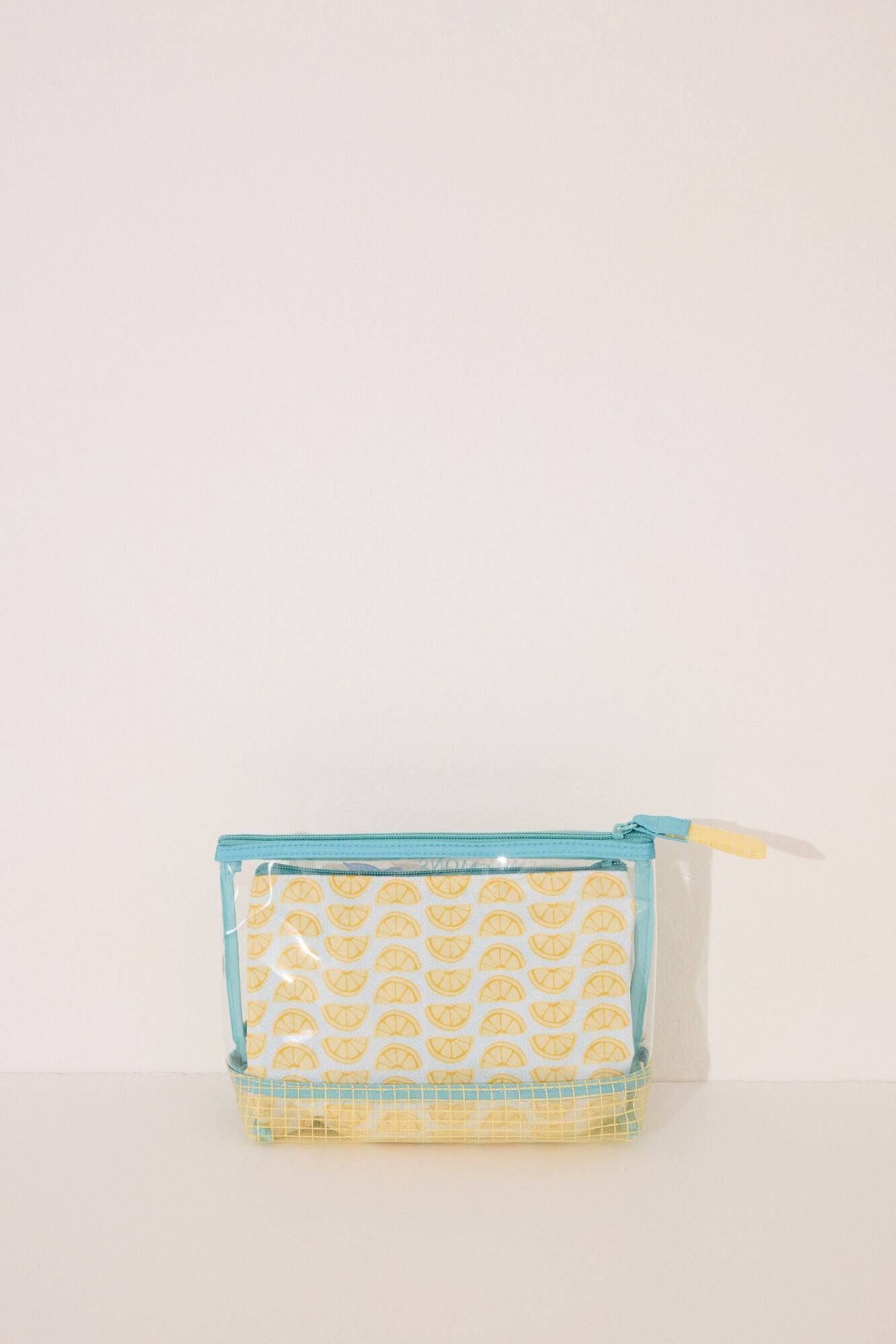 Women Secret_Multicoloured Snoopy Vanity Case Pack_4842920_98_03