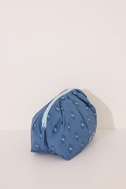 Women Secret_Large Quilted Blue Print Vanity Case_4842924_19_02