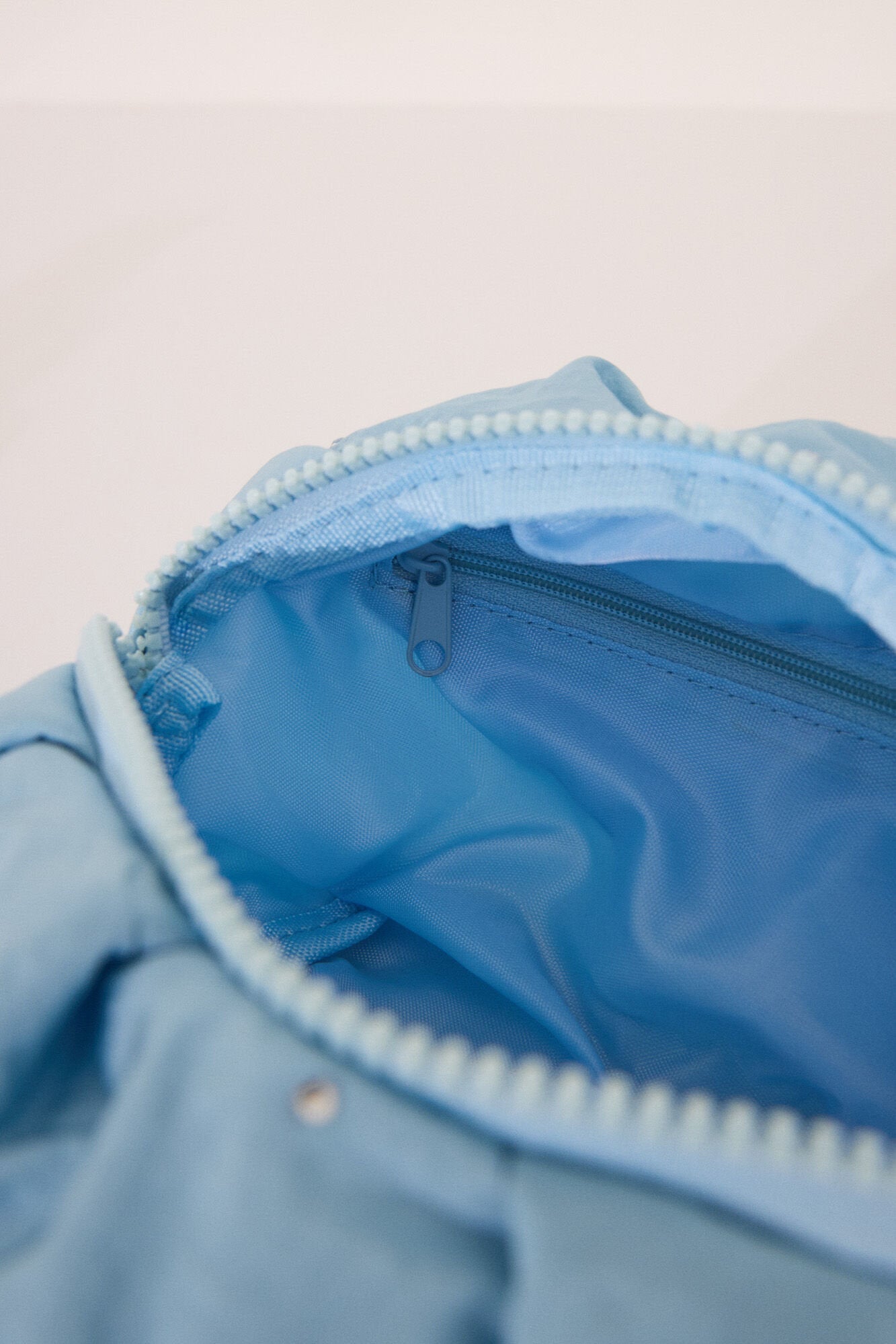 Women Secret_Small Quilted Toiletry Vanity Case in Medium Blue_4842925_12_04