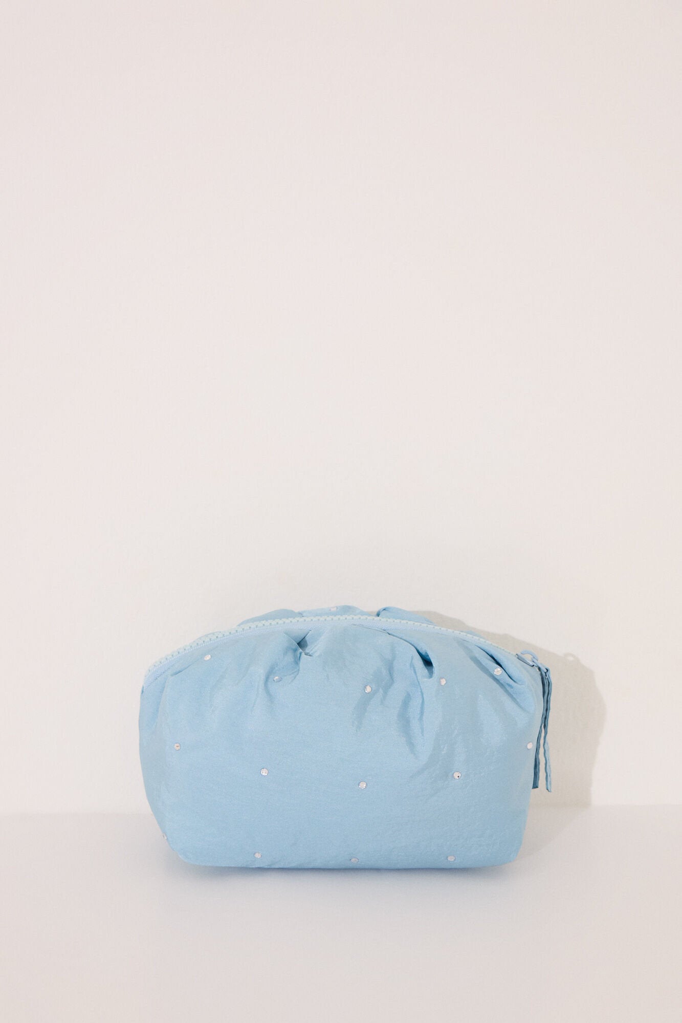 Women Secret_Small Quilted Toiletry Vanity Case in Medium Blue_4842925_12_05