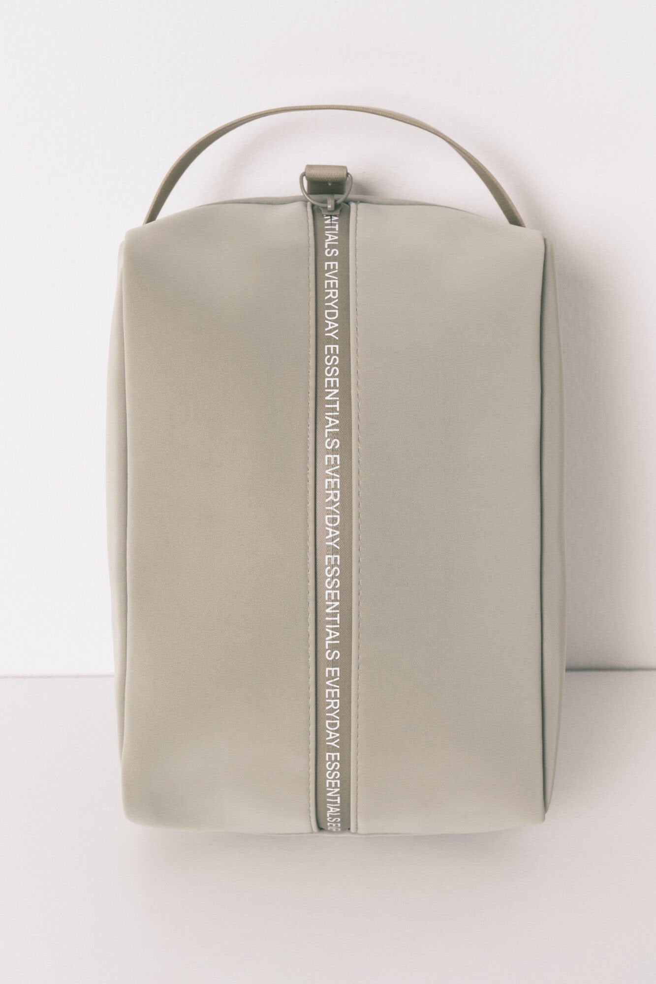 Women Secret_Medium Rubber Khaki Vanity Case_4842937_91_07