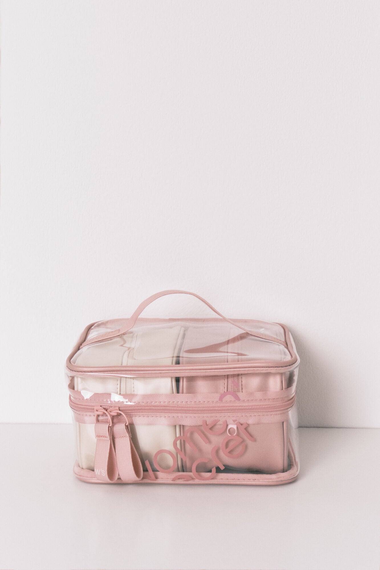 Women Secret_Pack of 3 Metallic Rubber Toiletry Bags_4842939_71_05