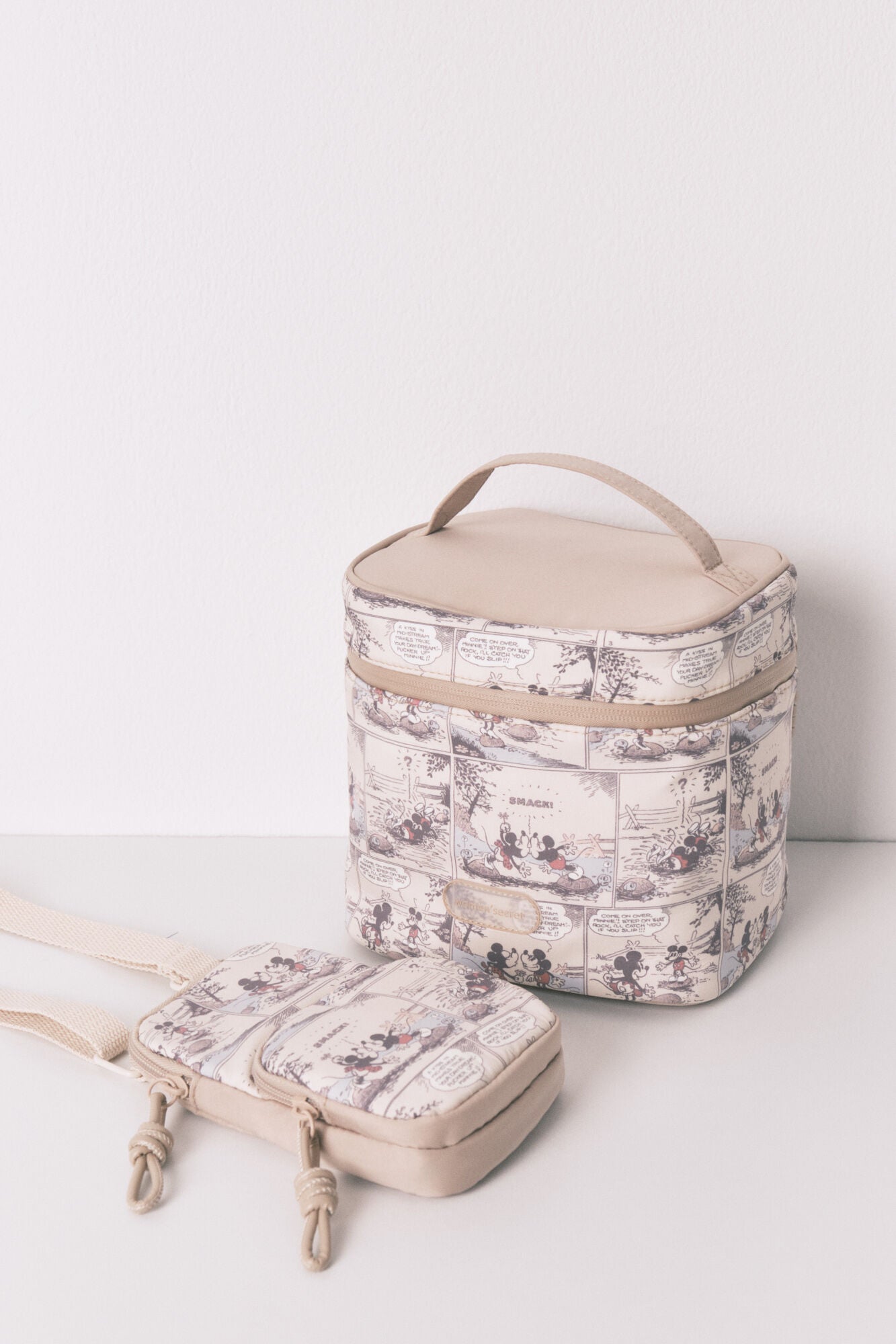 Women Secret_Multicoloured_Mickey Mouse Medium Nylon Vanity Case_4842951_98_05