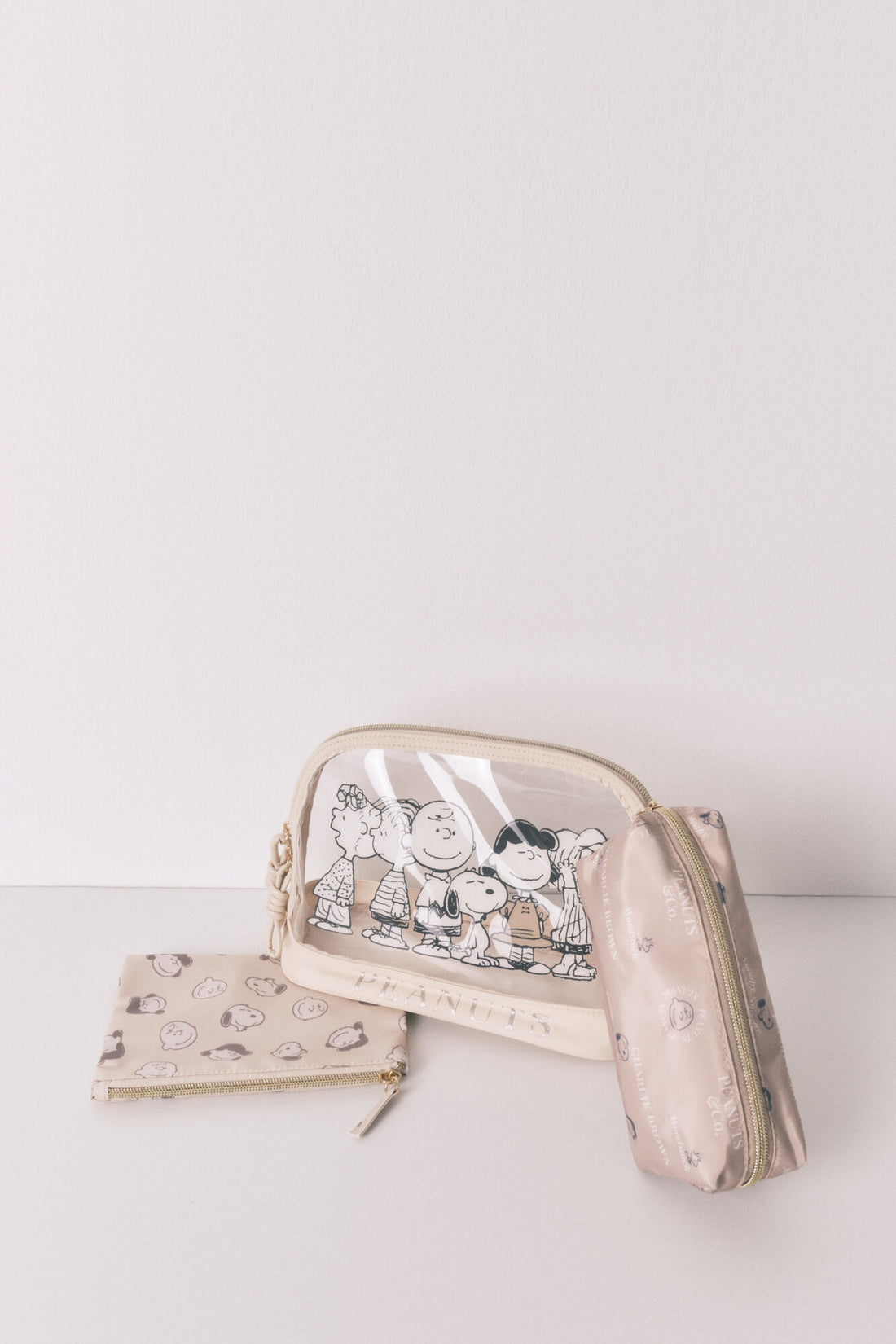 Women Secret_Sand_Pack of 3 Snoopy Print Toiletry Bags_4842954_38_01