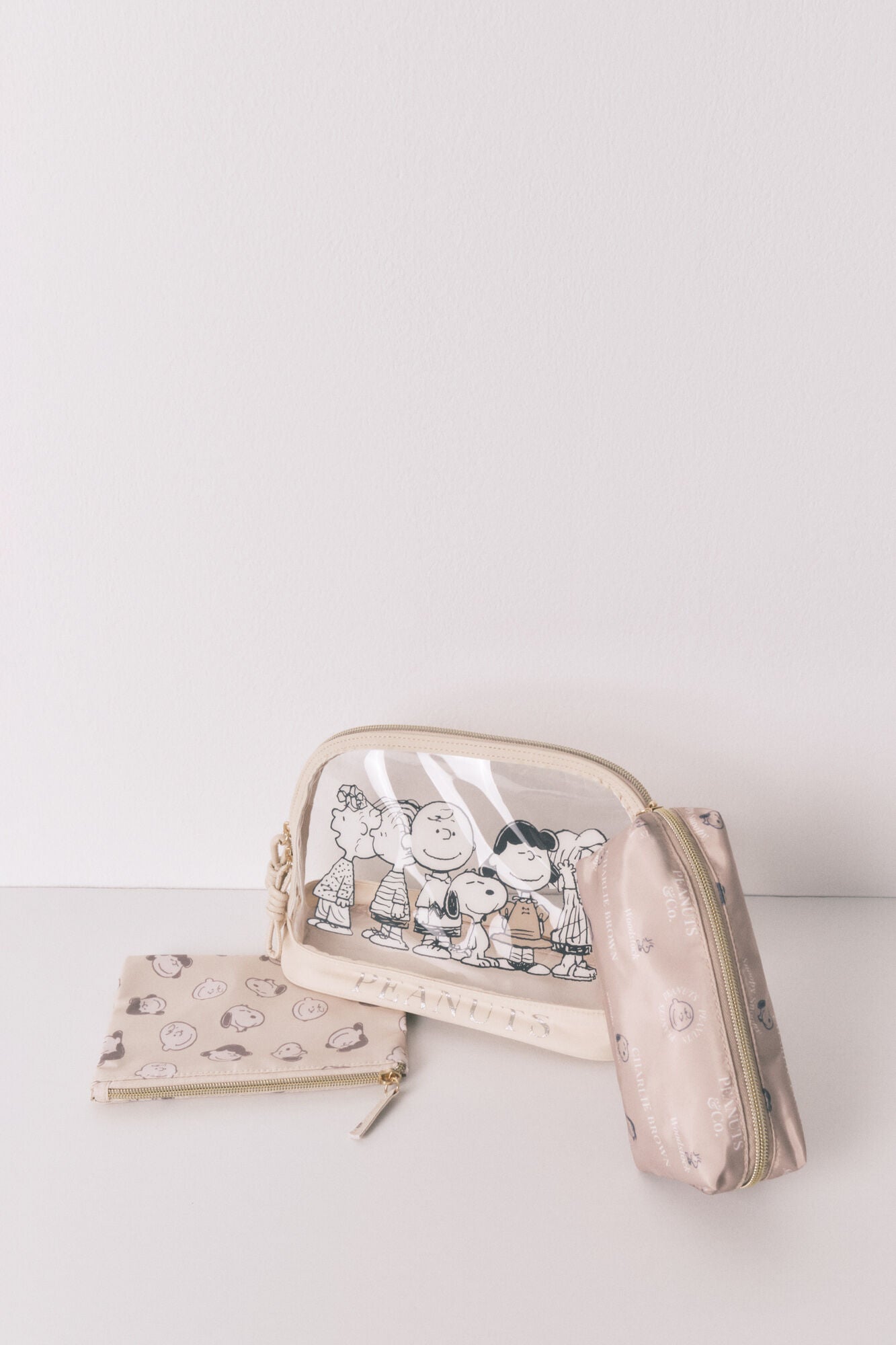 Women Secret_Sand_Pack of 3 Snoopy Print Toiletry Bags_4842954_38_01