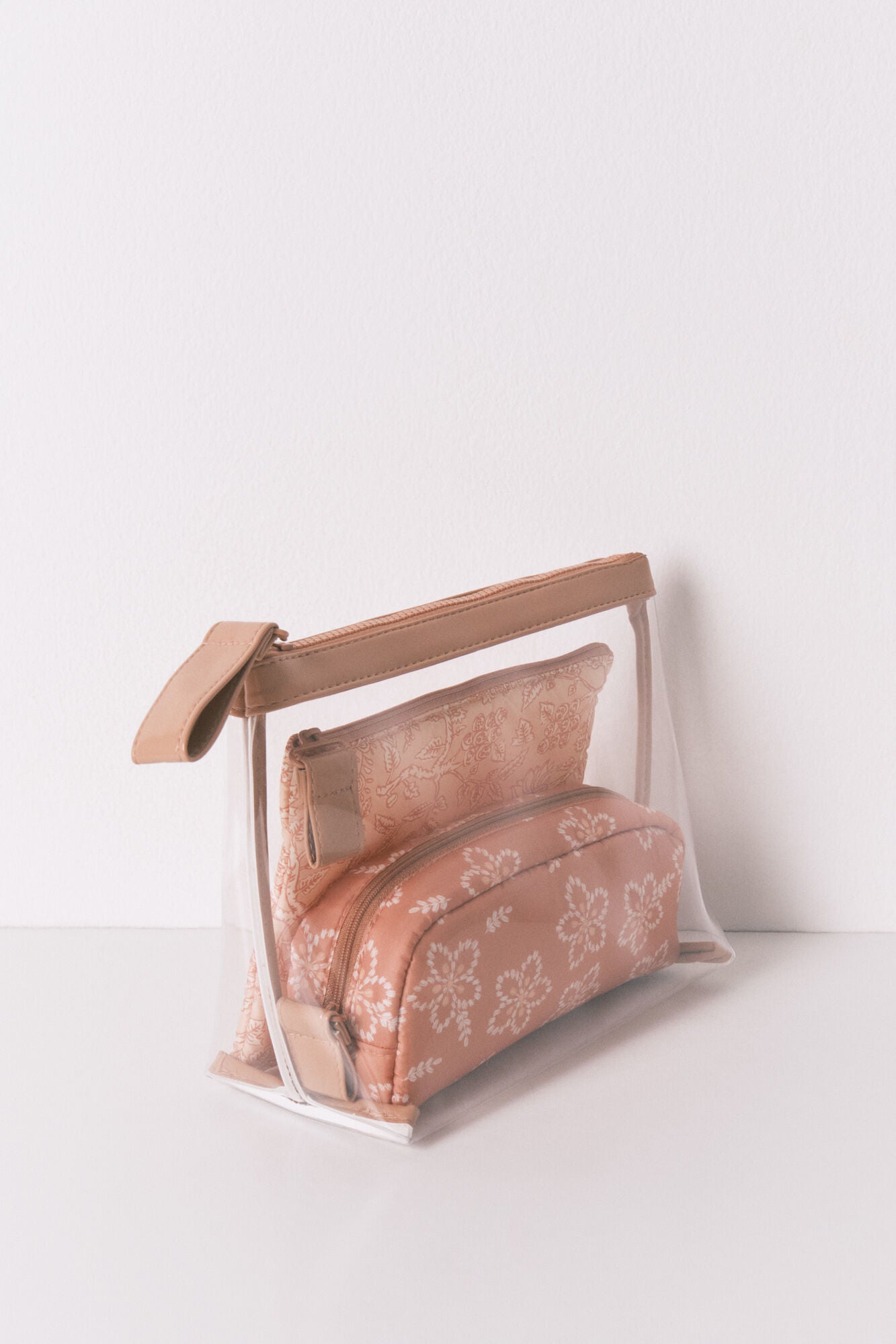 Women Secret_Multicoloured_Pack of 3 Multicoloured Printed Toiletry Bags_4842958_98_03