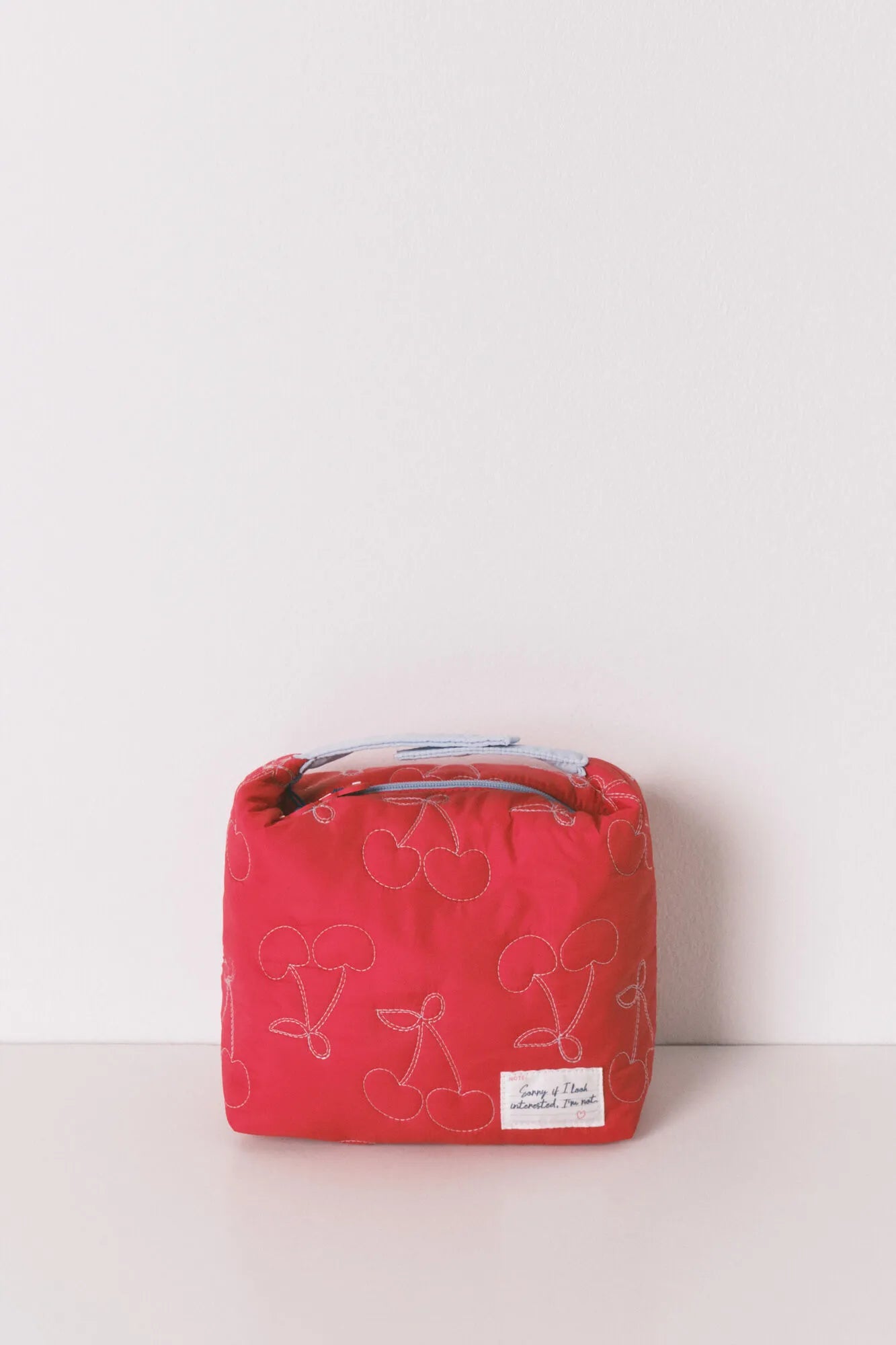 Women Secret_Red_Red Medium Puffer Vanity Case Mickey_4843014_60_01