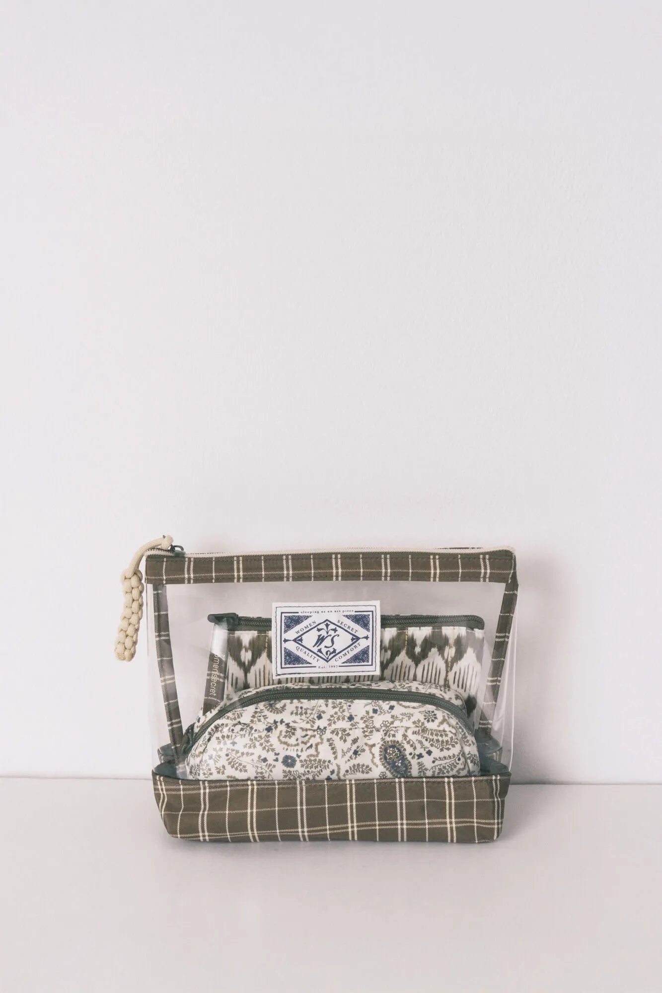 Women Secret_Dark Khaki_Green 3-Pack Printed Vanity Cases_4843018_91_03