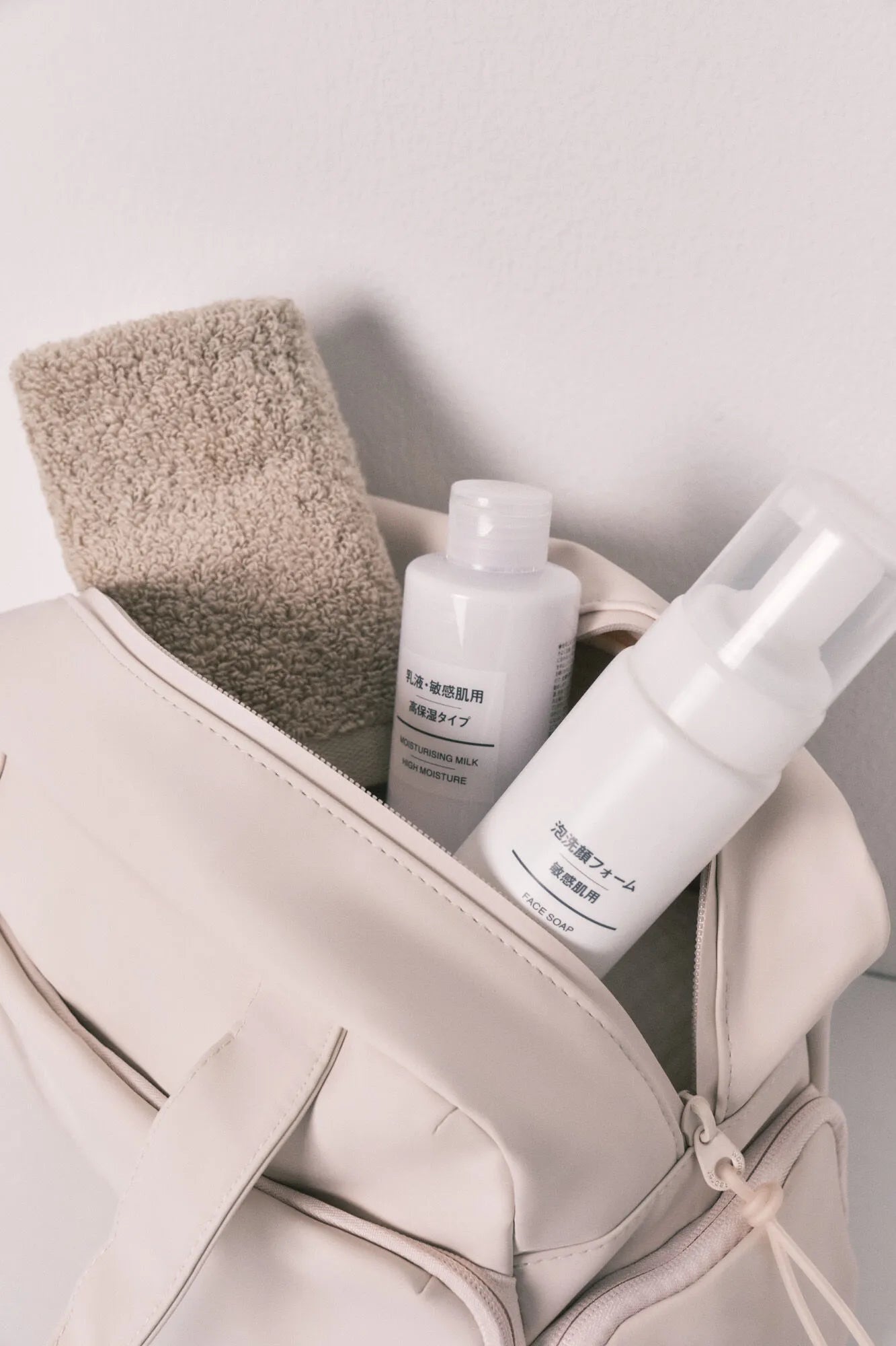 Women Secret_Ivory_White Large Travel Vanity Case_4843026_96_01