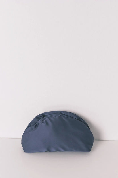 Women Secret_Light Blue_Blue Satin Vanity Case with Flap Closure_4843028_18_01