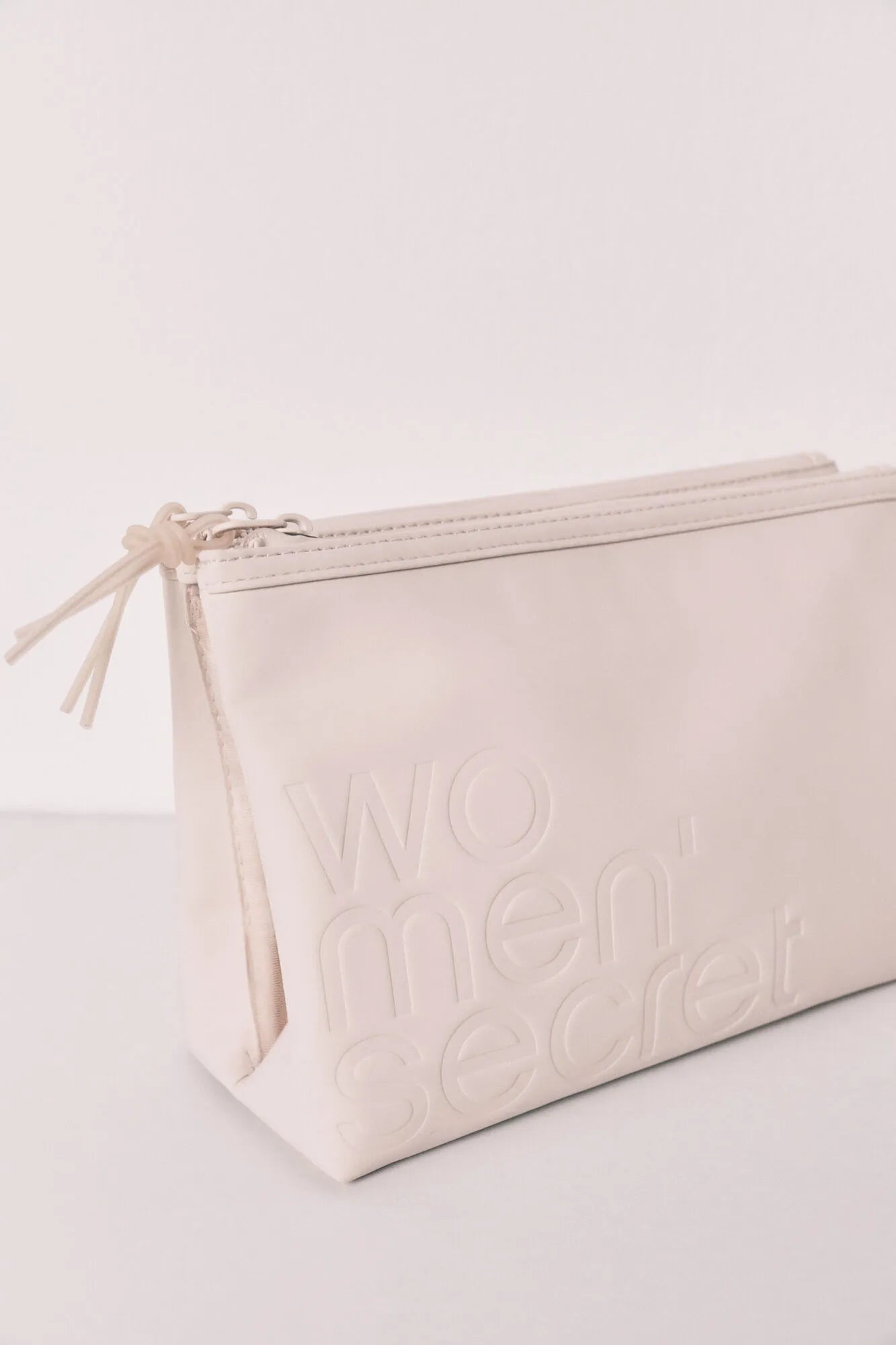 Women Secret_Ivory_White Medium Double Wallet Vanity Case_4843031_96_03