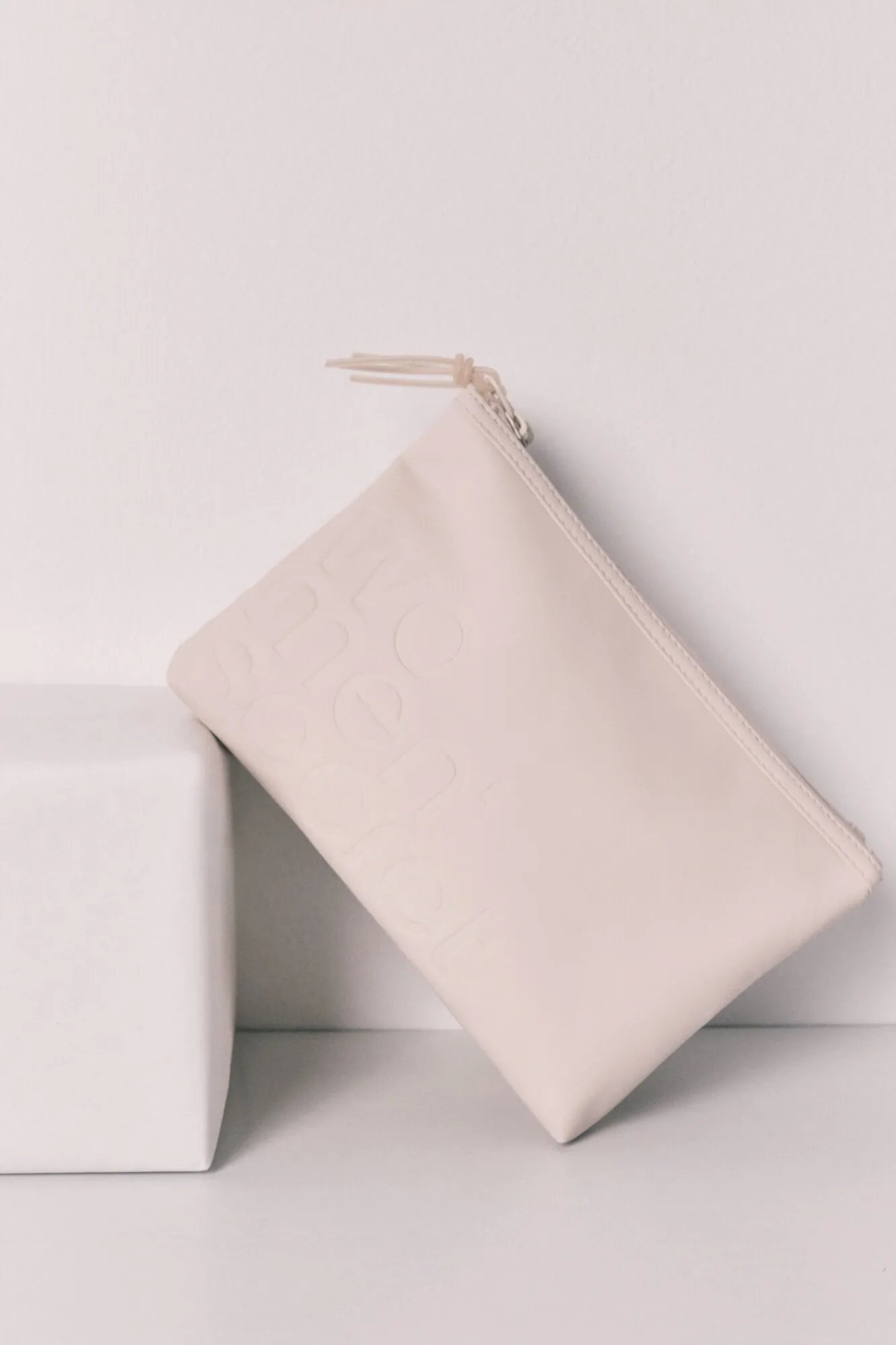 Women Secret_Ivory_White Medium Double Wallet Vanity Case_4843031_96_04