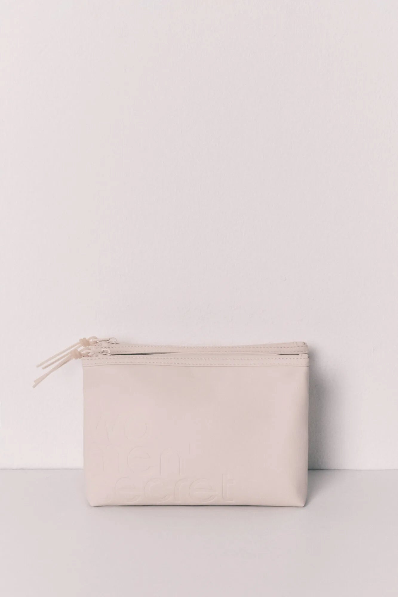 Women Secret_Ivory_White Medium Double Wallet Vanity Case_4843031_96_05