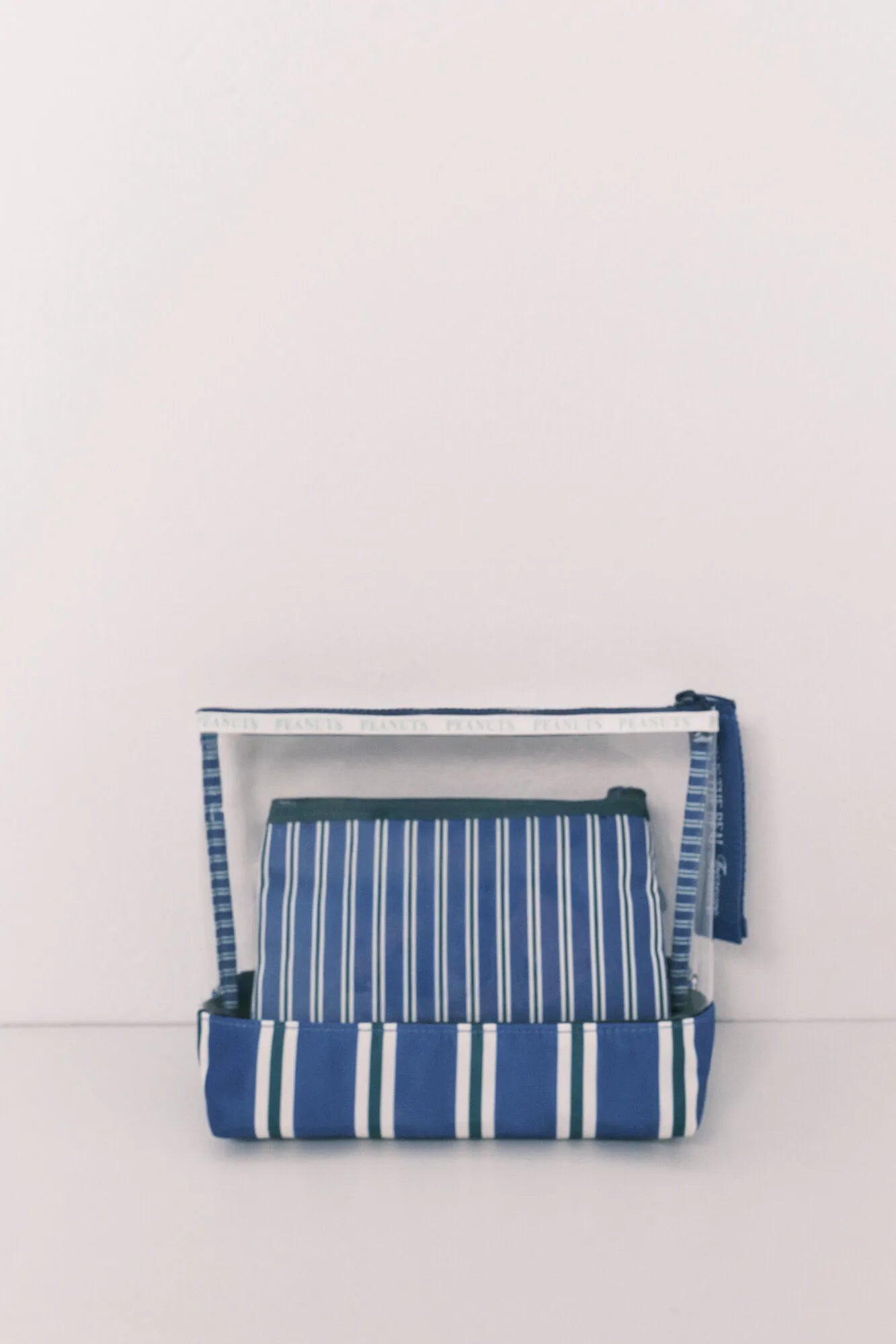 Women Secret Multicoloured Women 3-Pack Striped Vanity Cases Snoopy SKU: 4843053_98 Image 04