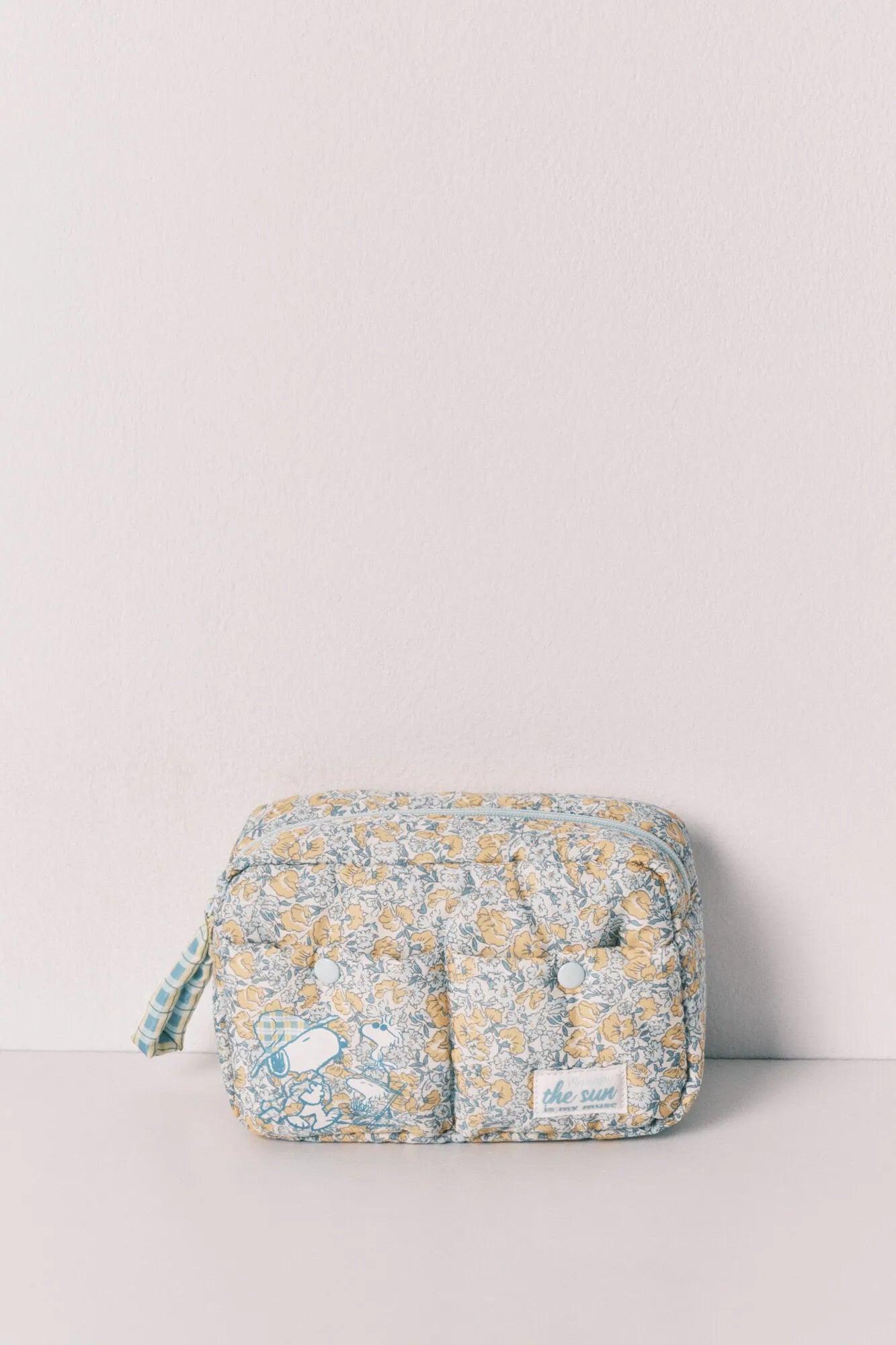 Women Secret Yellow Print Women Snoopy Floral Medium Vanity Case SKU: 4843086_09 Image 01