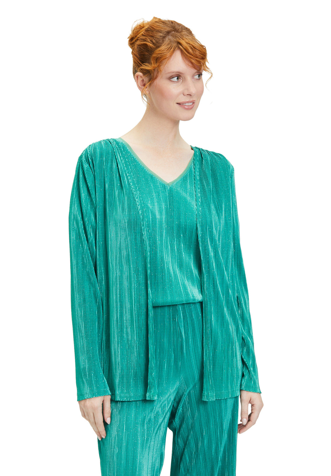 Pleated Cardigan With No Closures_4844 4143_5896_03