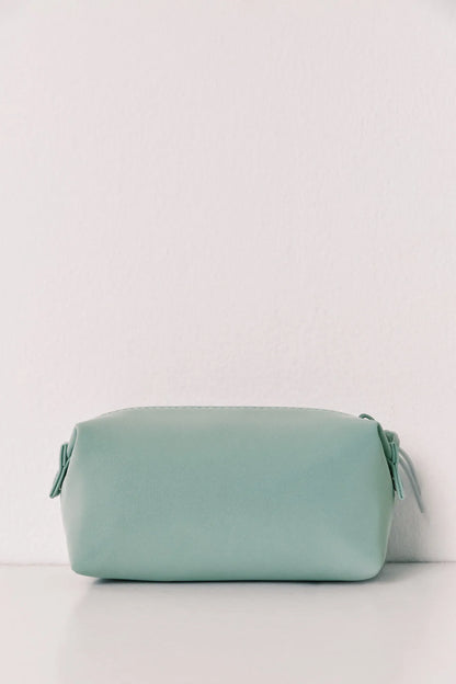 Women Secret Green Women Green Zip Fastening Small Vanity Case SKU: 4844709_23 Image 04