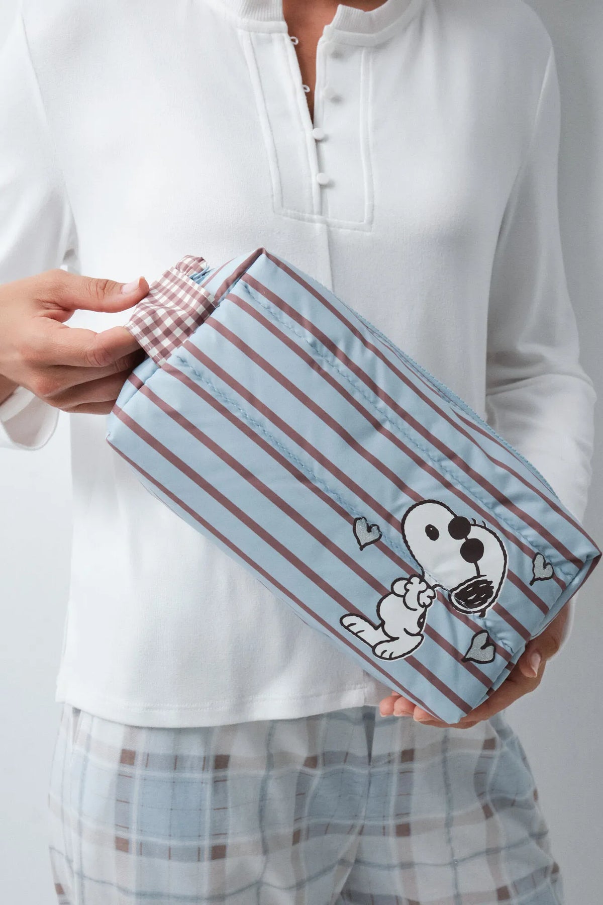 Women Secret Multicoloured Women Puffer Snoopy Large Vanity Case SKU: 4844721_98 Image 03