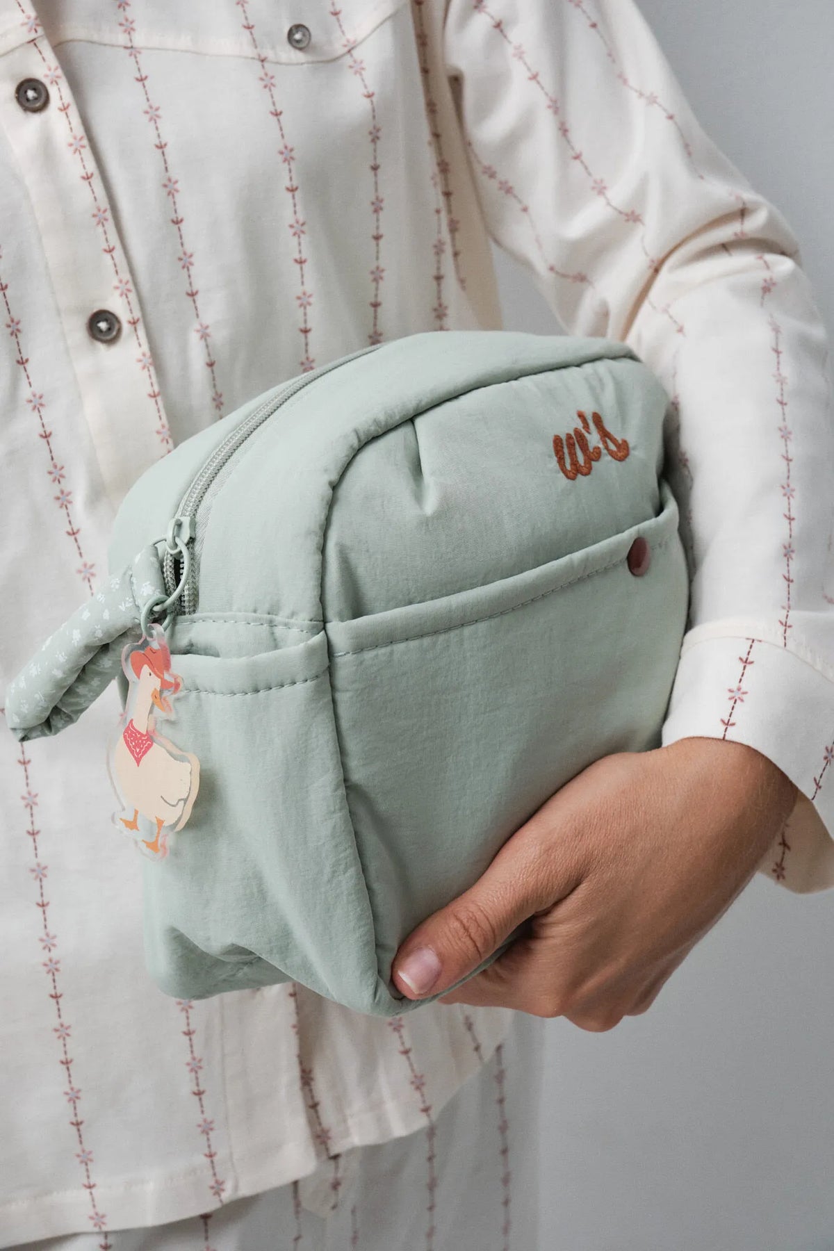 Women Secret Green Women Aqua Puffer Medium Vanity Case SKU: 4844743_23 Image 03