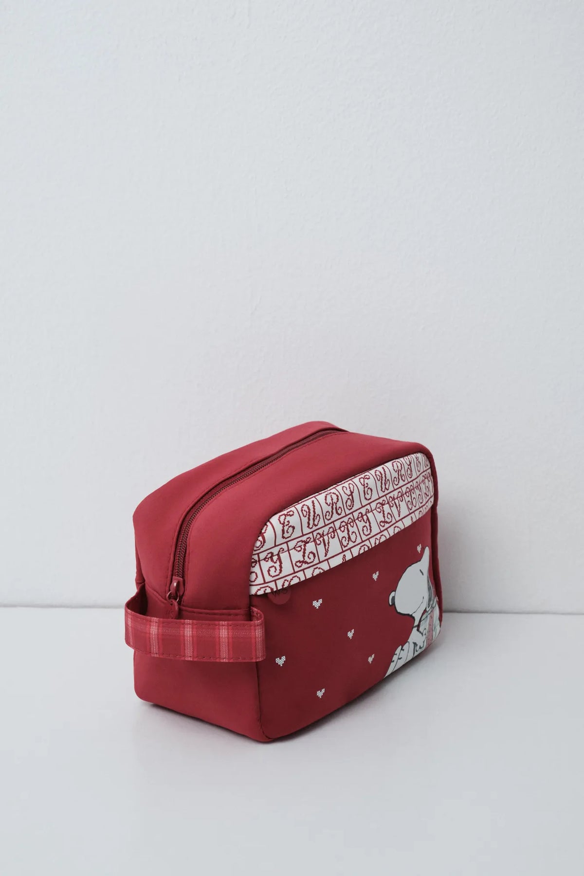Women Secret Wine Women Red Snoopy Medium Vanity Case SKU: 4844783_68 Image 02