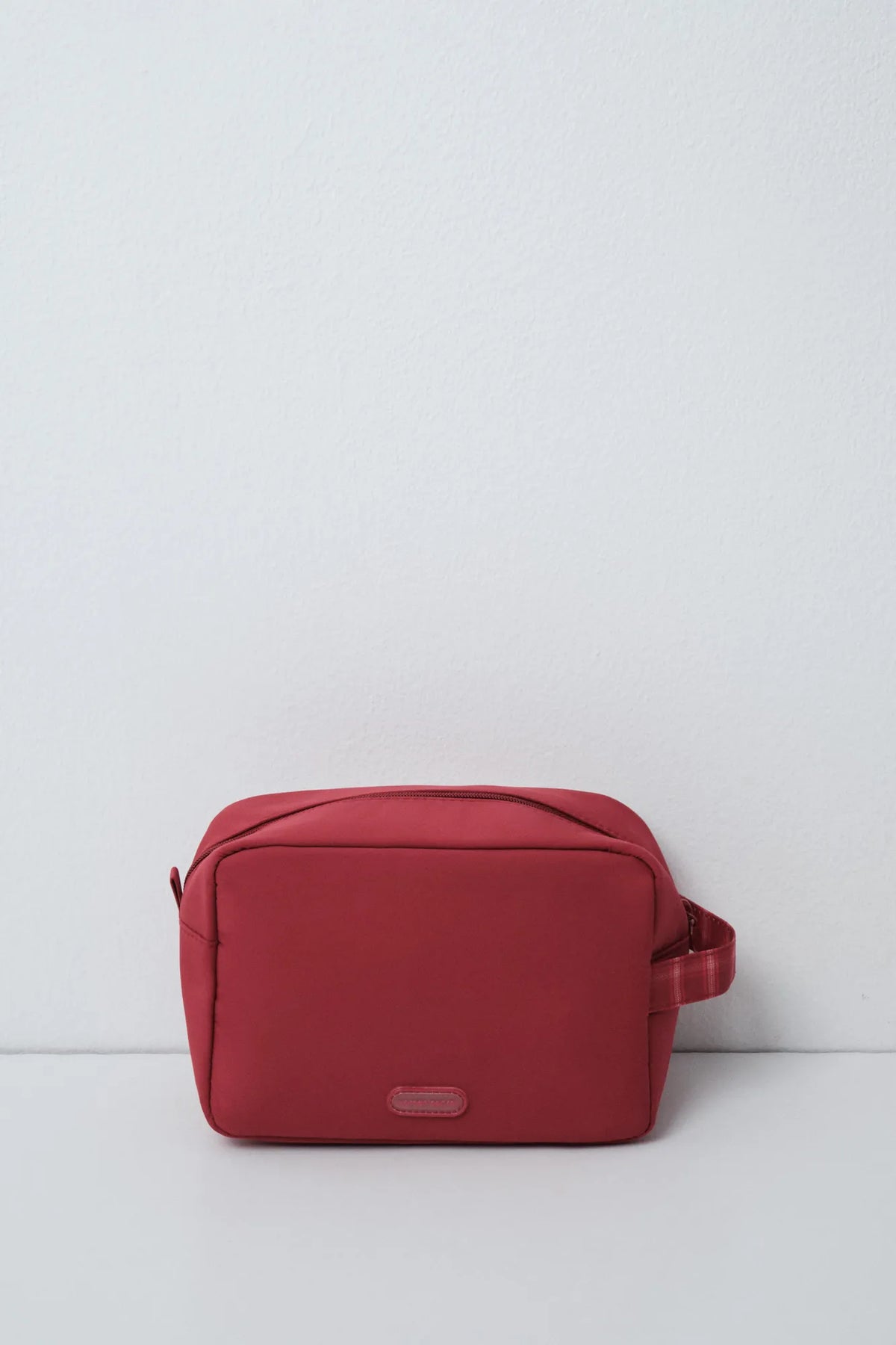 Women Secret Wine Women Red Snoopy Medium Vanity Case SKU: 4844783_68 Image 03