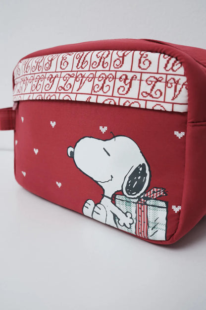 Women Secret Wine Women Red Snoopy Medium Vanity Case SKU: 4844783_68 Image 04