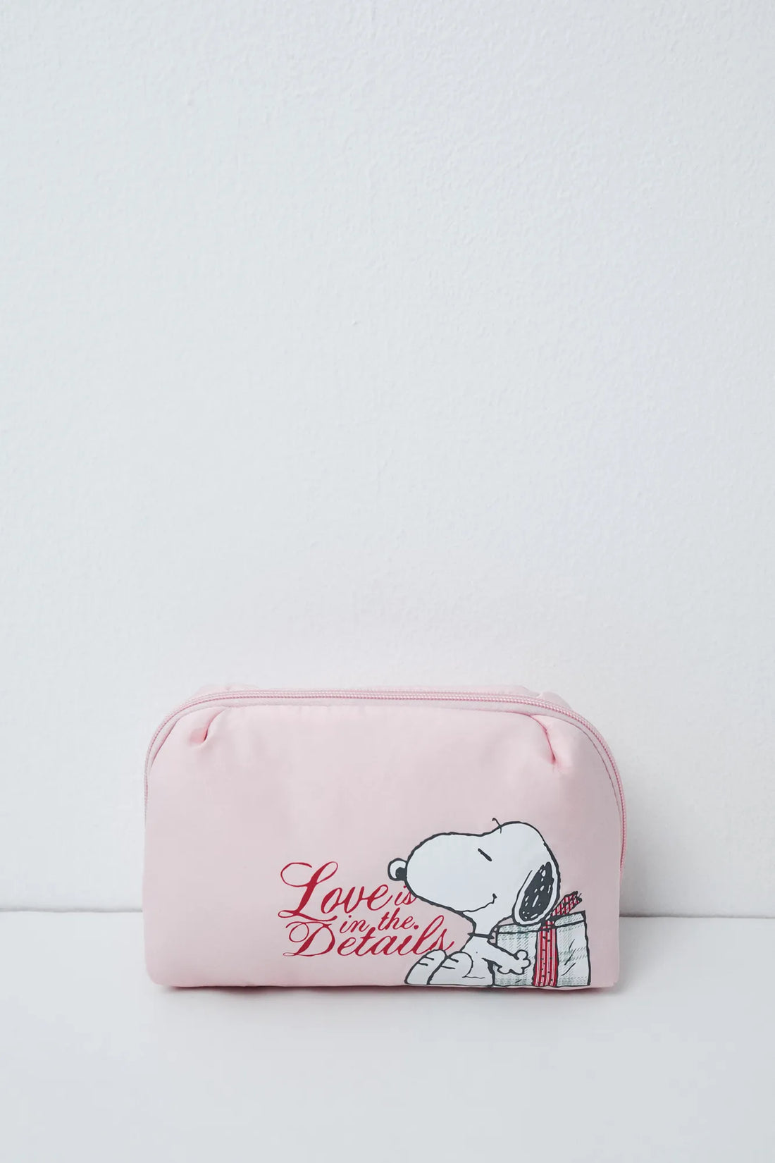 Women Secret Pink Women Pink Snoopy Case Vanity Case SKU: 4844784_70 Image 01