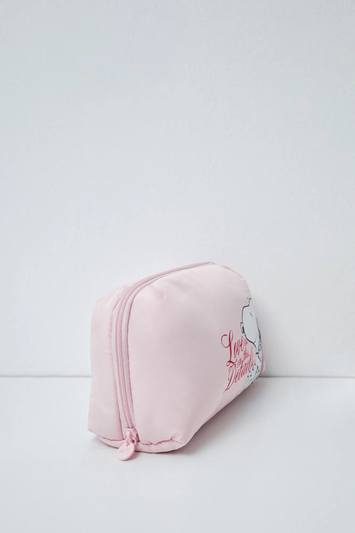 Women Secret Pink Women Pink Snoopy Case Vanity Case SKU: 4844784_70 Image 02