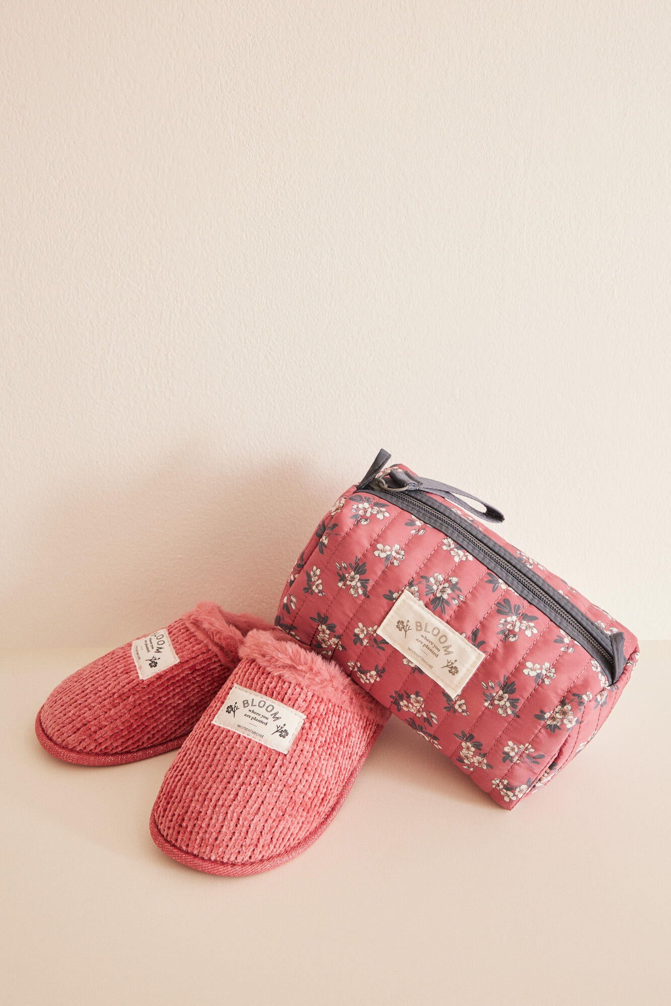 Small Vanity Case_4847844_73_03