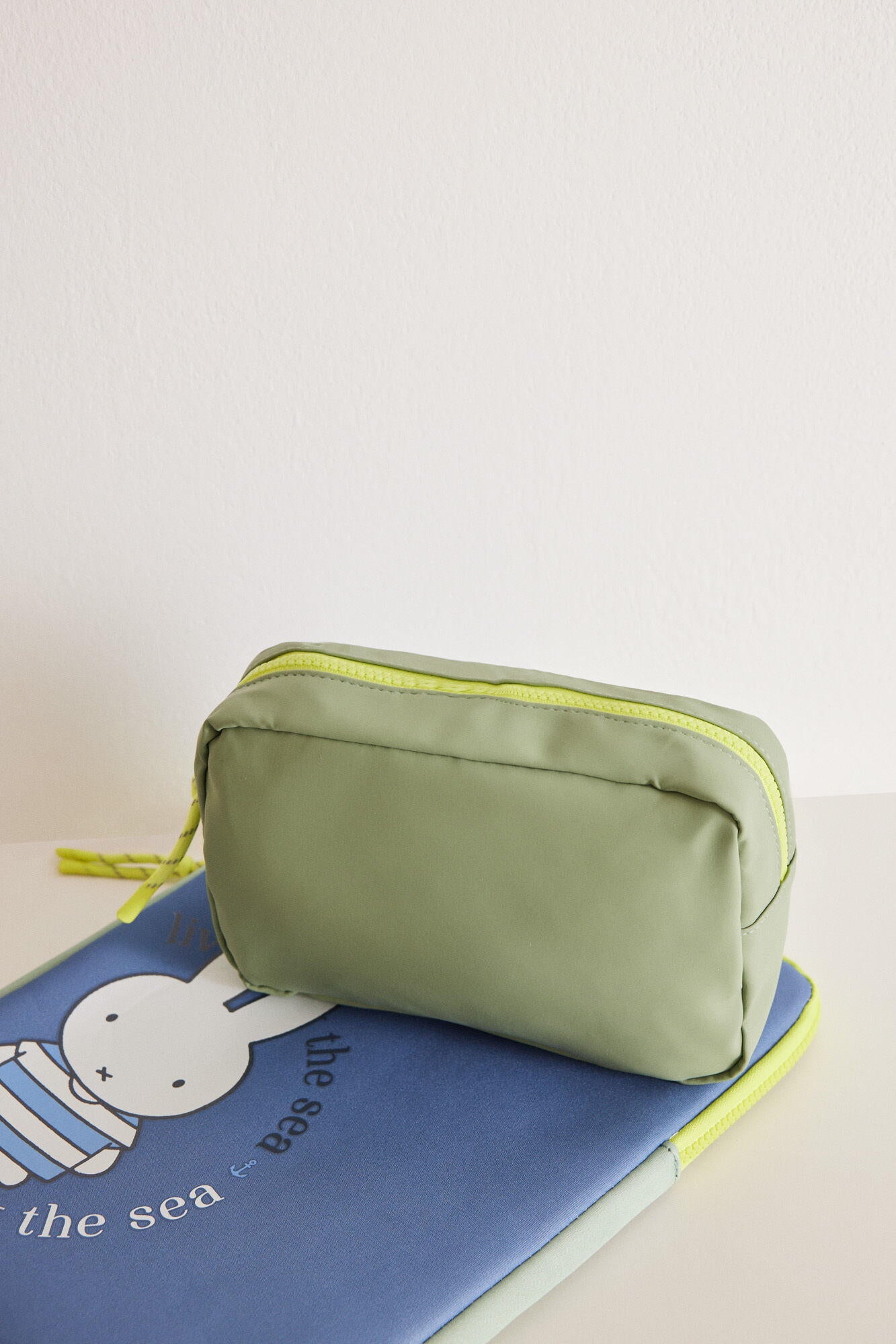 Vanity Case Pack_4847875_90_05