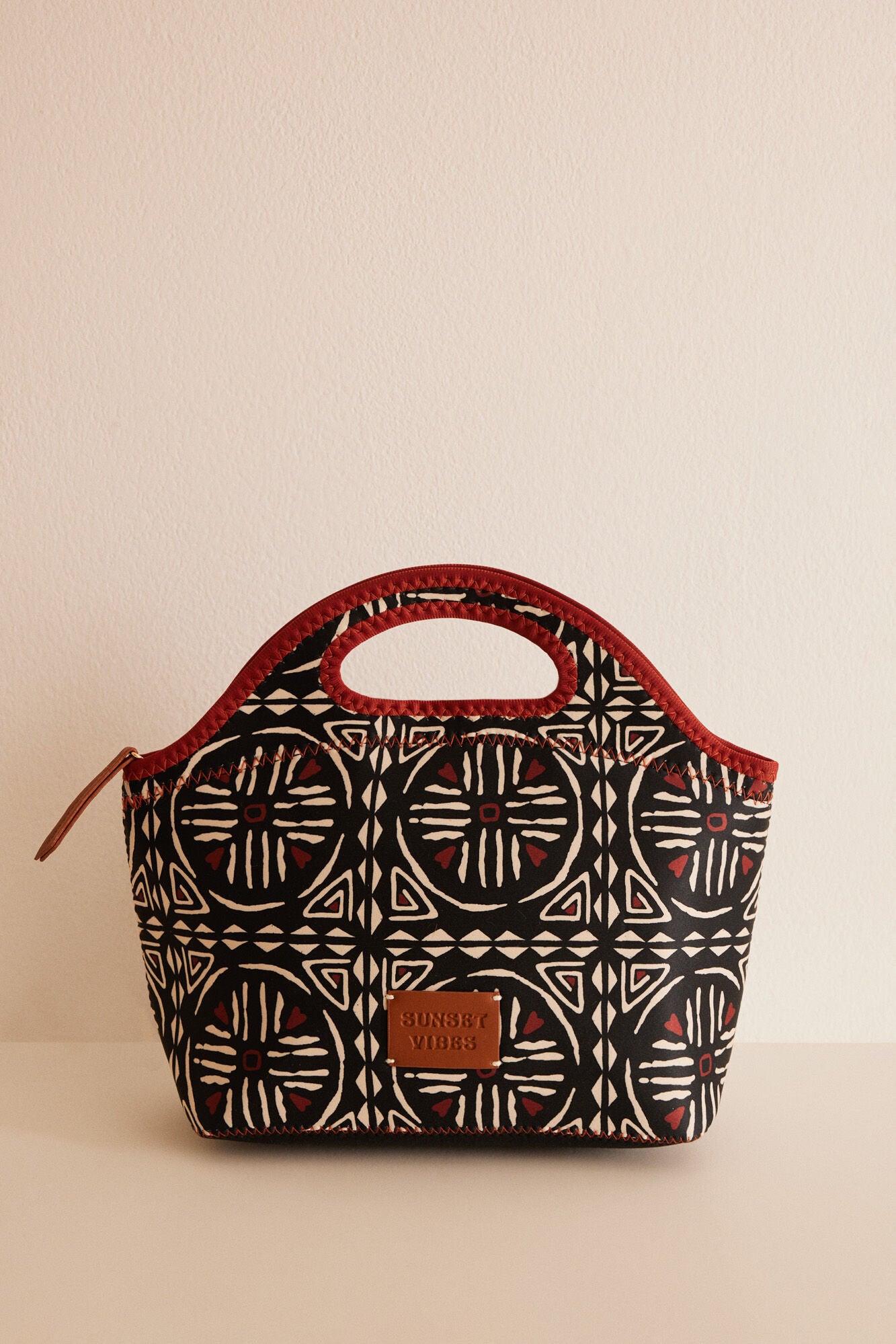 Black Lunch Bag_4847904_01_02