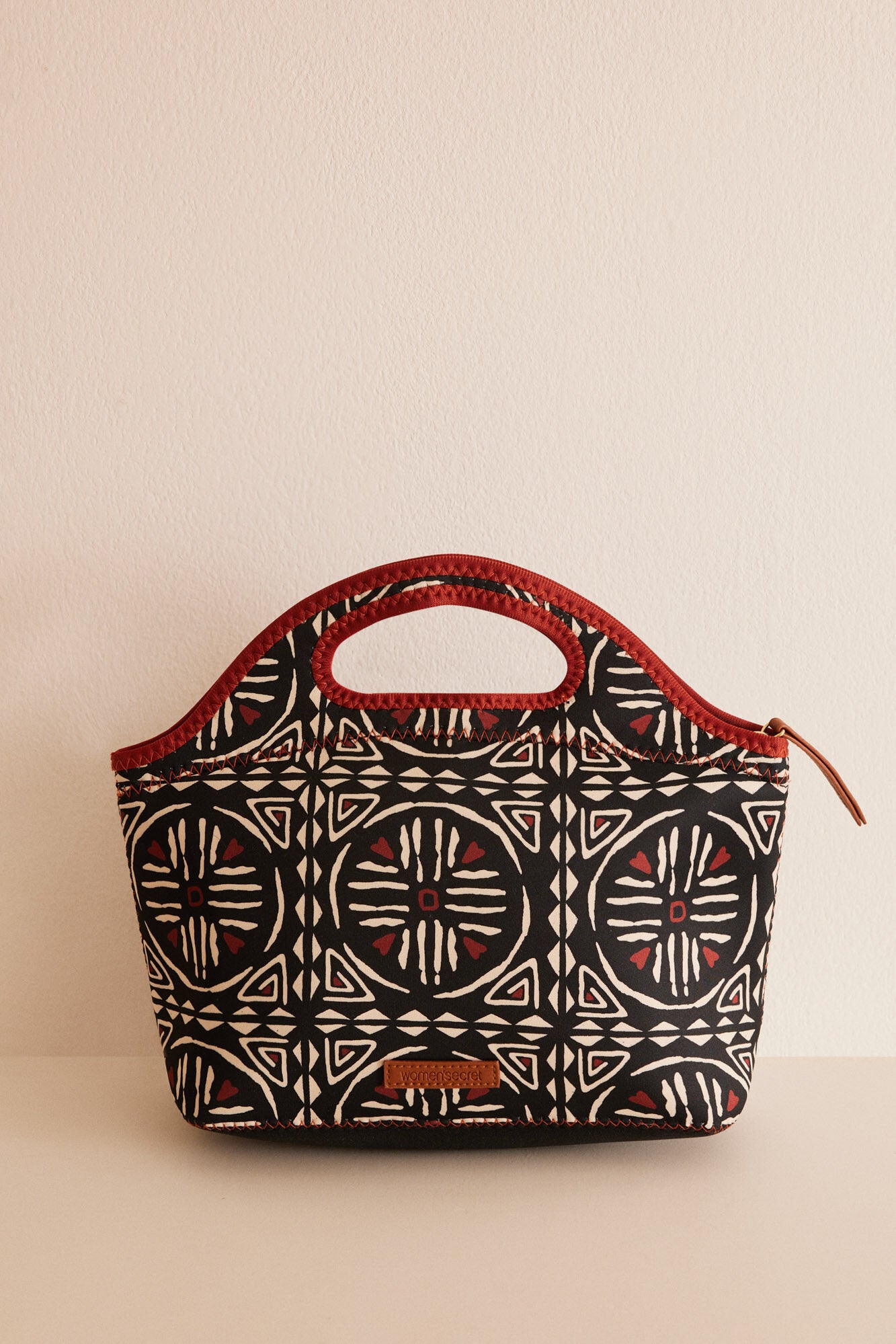Black Lunch Bag_4847904_01_04