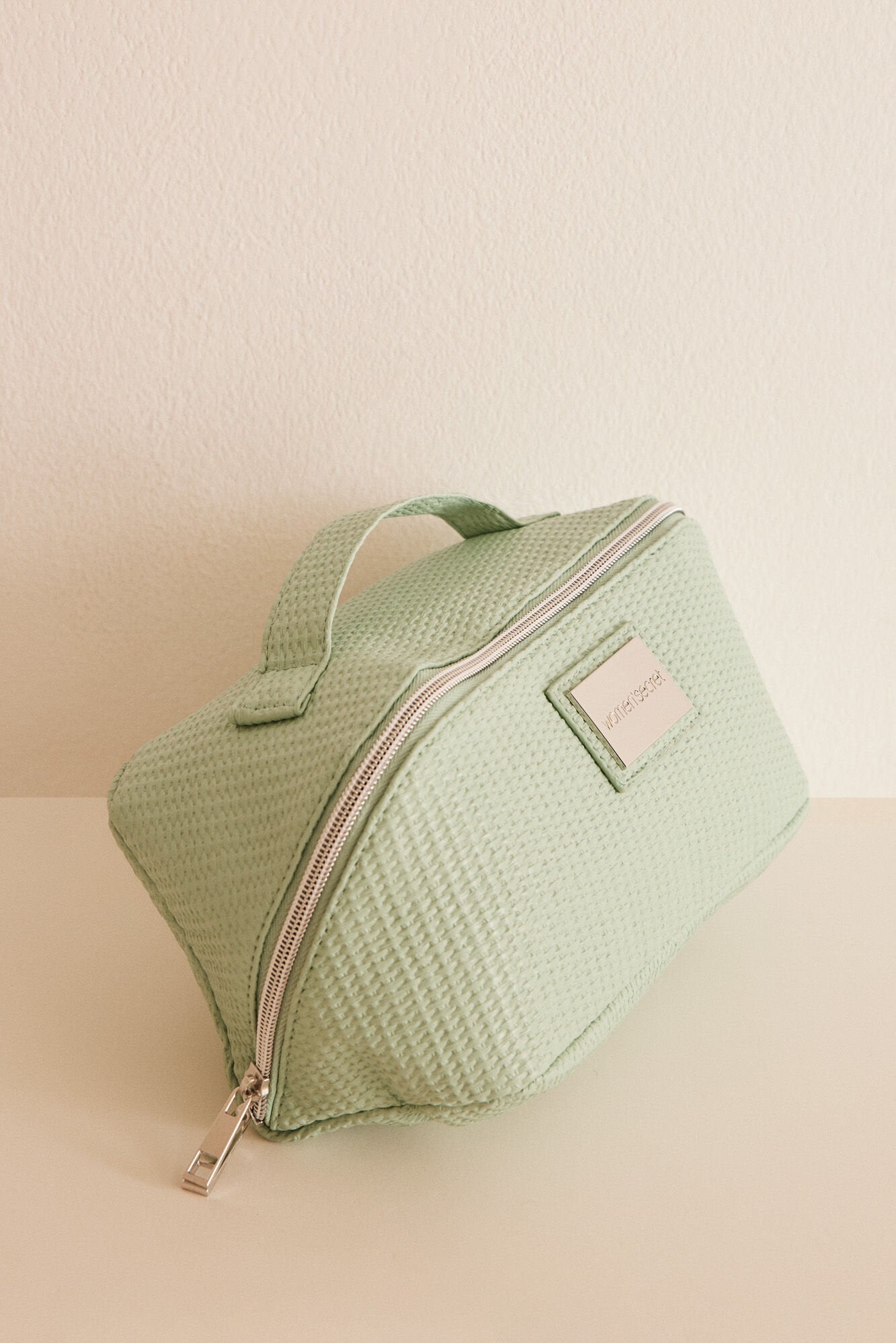 Green Medium Vanity Case_4847907_21_05