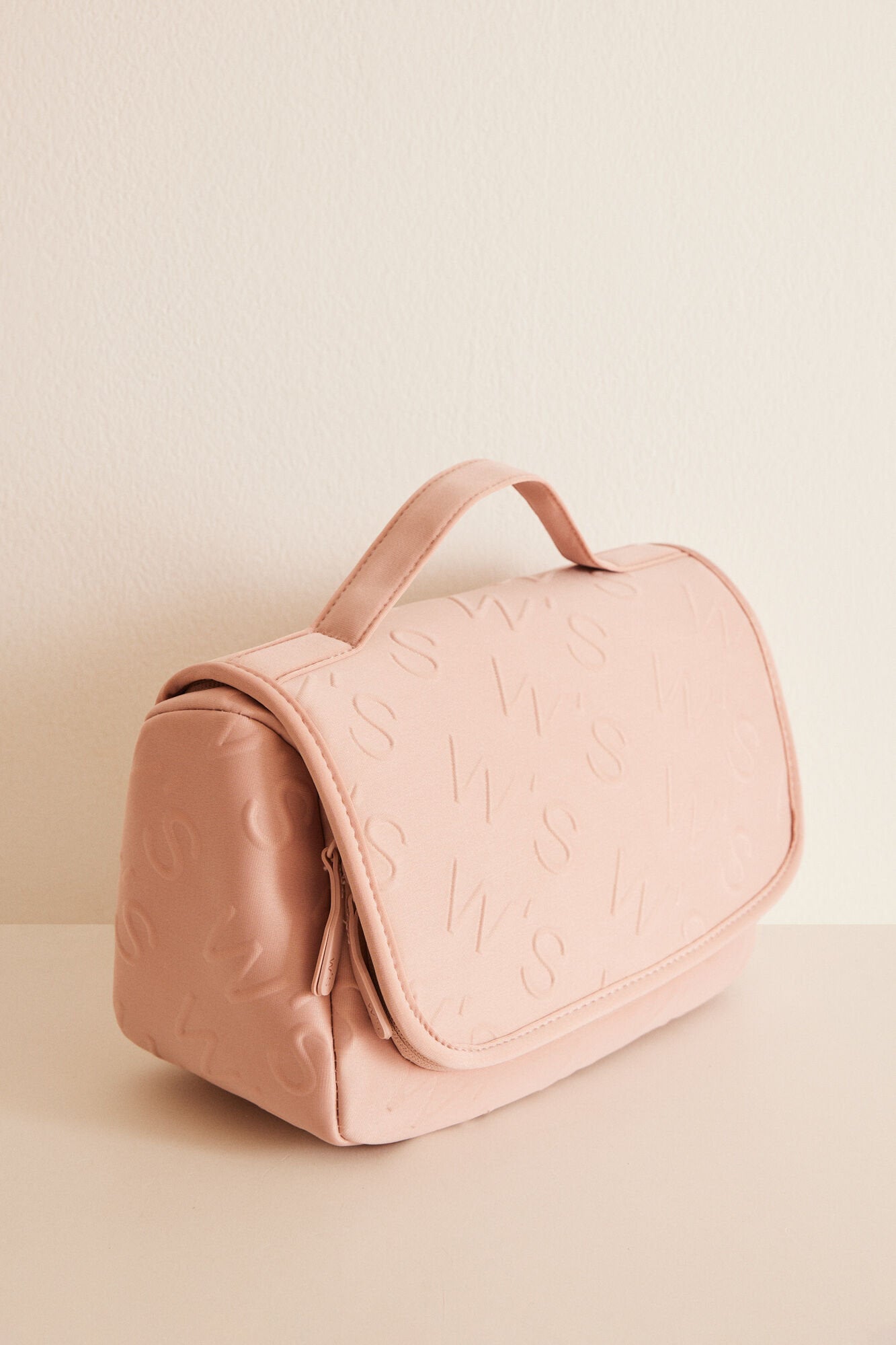 Large Beauty Case To Hang Pink Logo_04