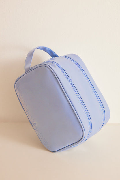 Big Blue Patent Leather Beauty Case_03